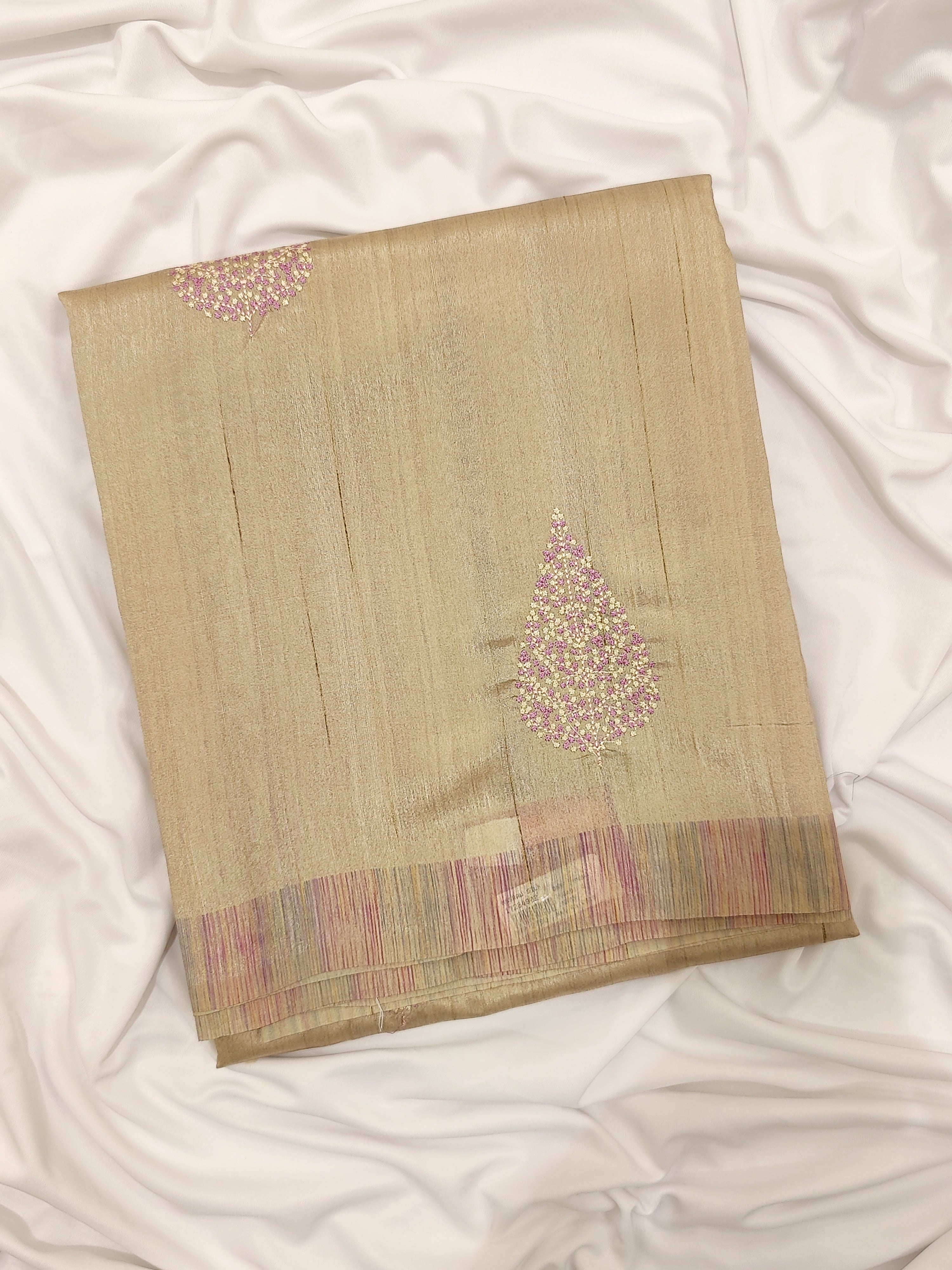 Cream Fancy Saree - Elegant and Timeless - New Sudarshan Silks`