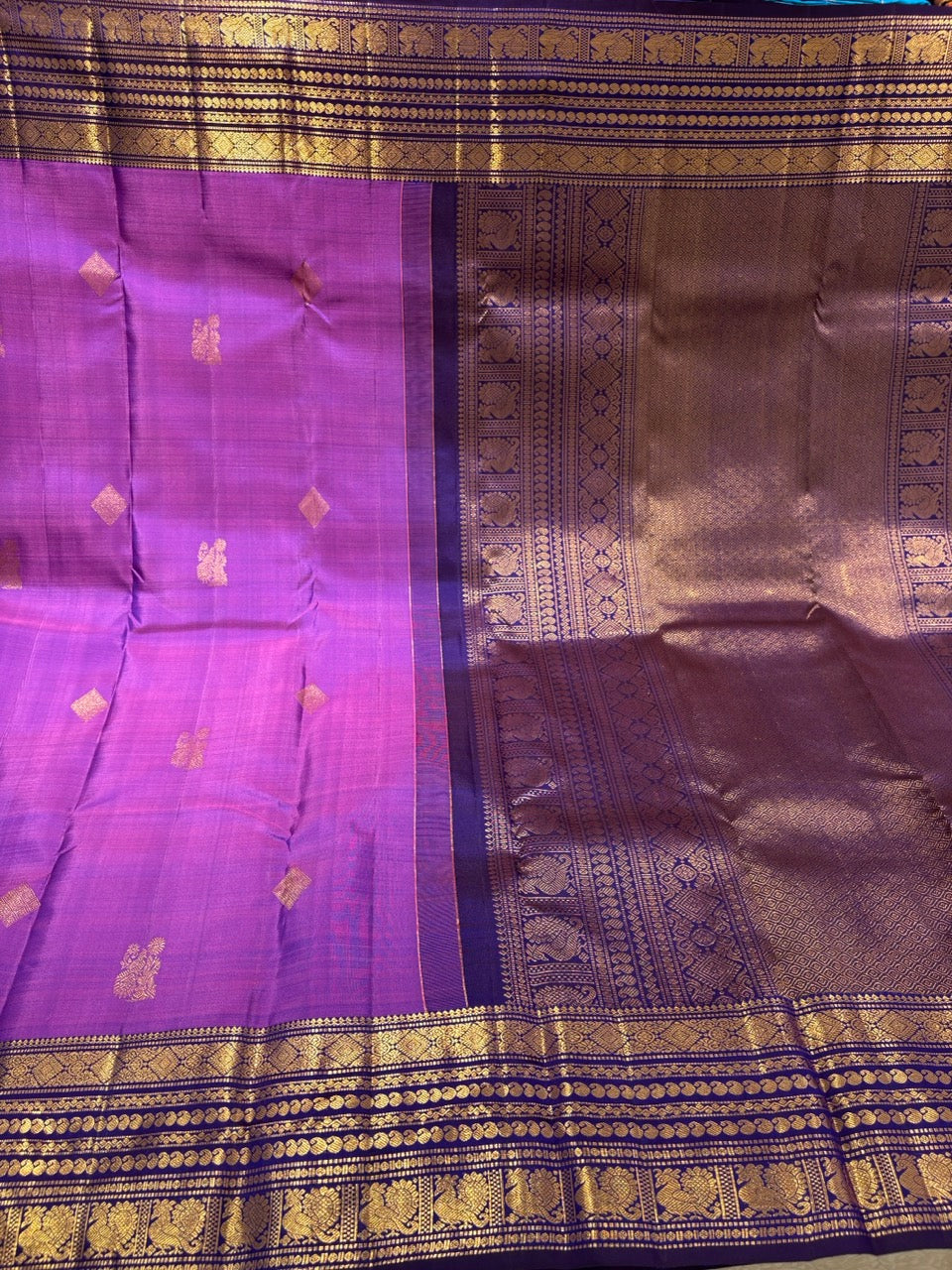 Lavender Colour Vintage Saree with Navy Blue Border & Gold Zari