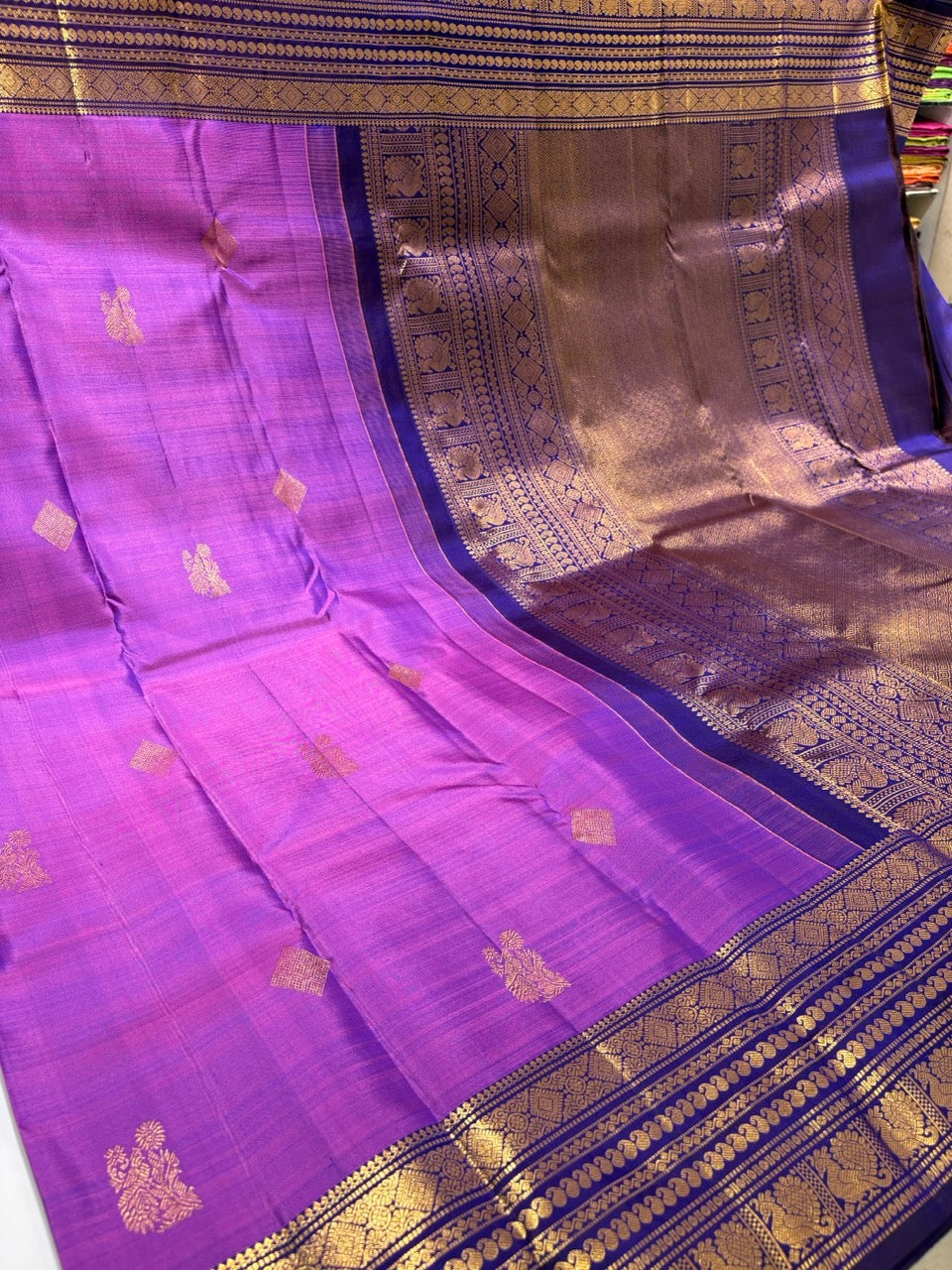 Lavender Colour Vintage Saree with Navy Blue Border & Gold Zari