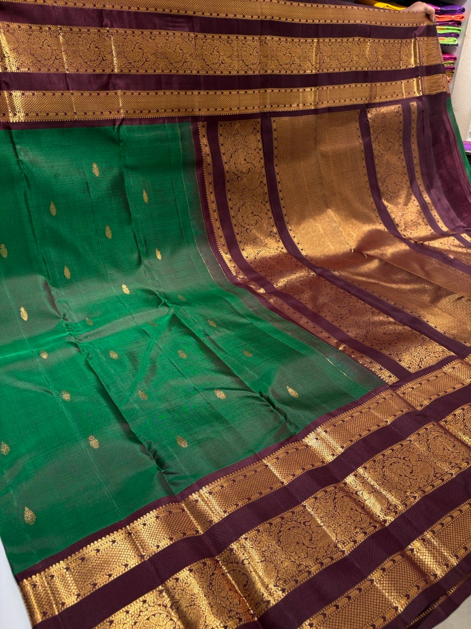 Green Colour Vintage Saree with Brown Border & Gold Zari