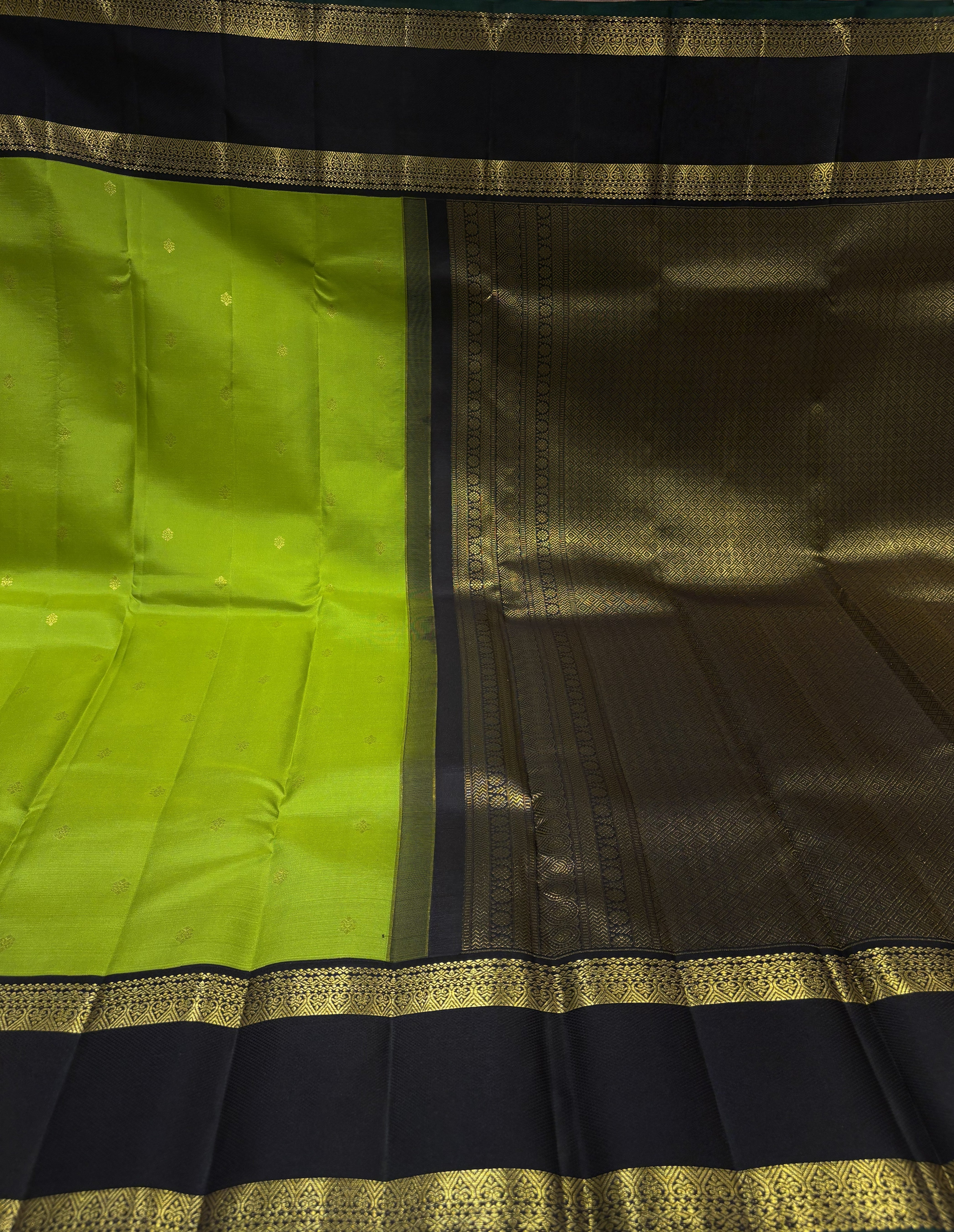 Elegant Light Green Pure Kanjivaram Saree with Black Contrast