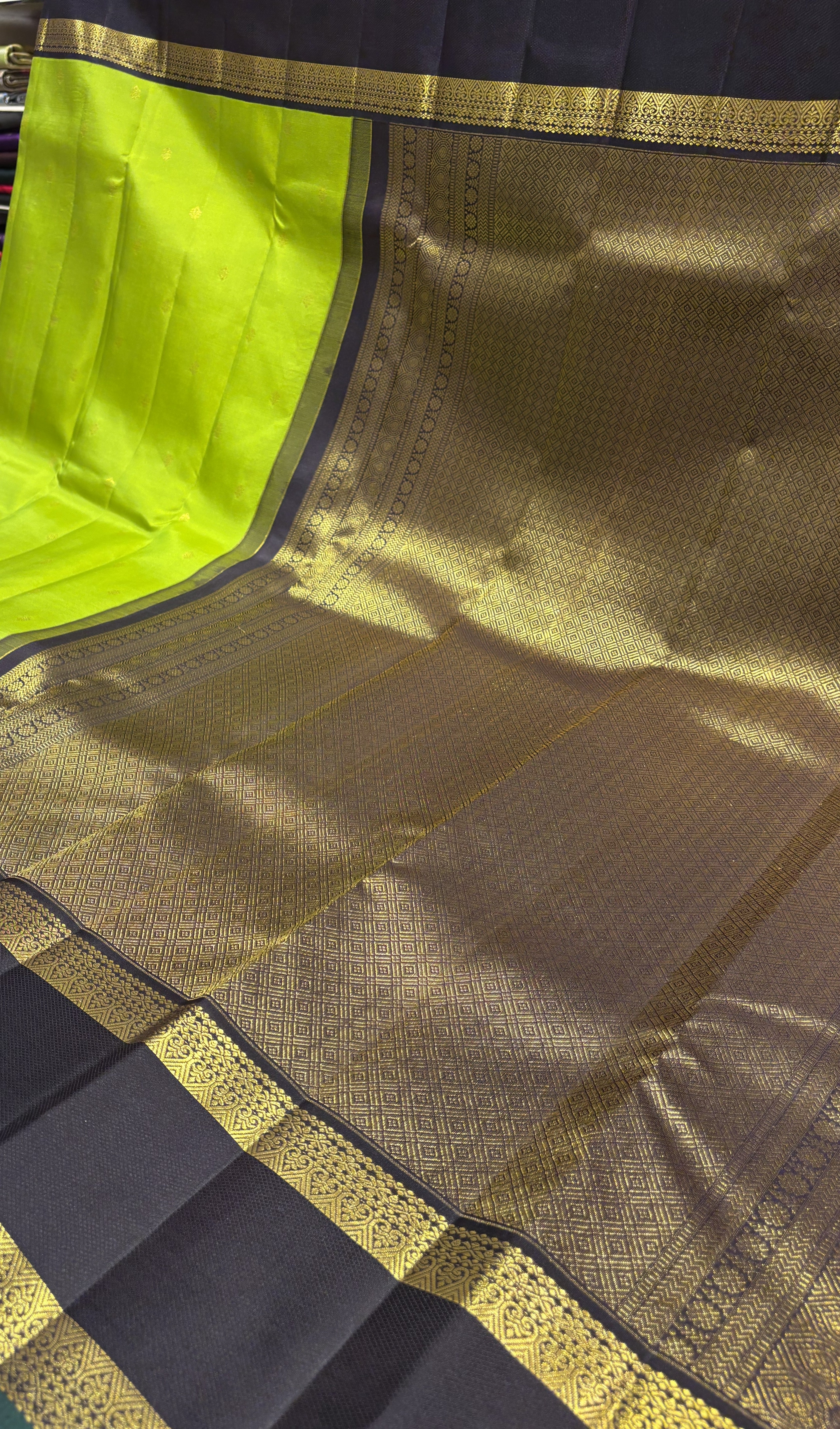 Elegant Light Green Pure Kanjivaram Saree with Black Contrast