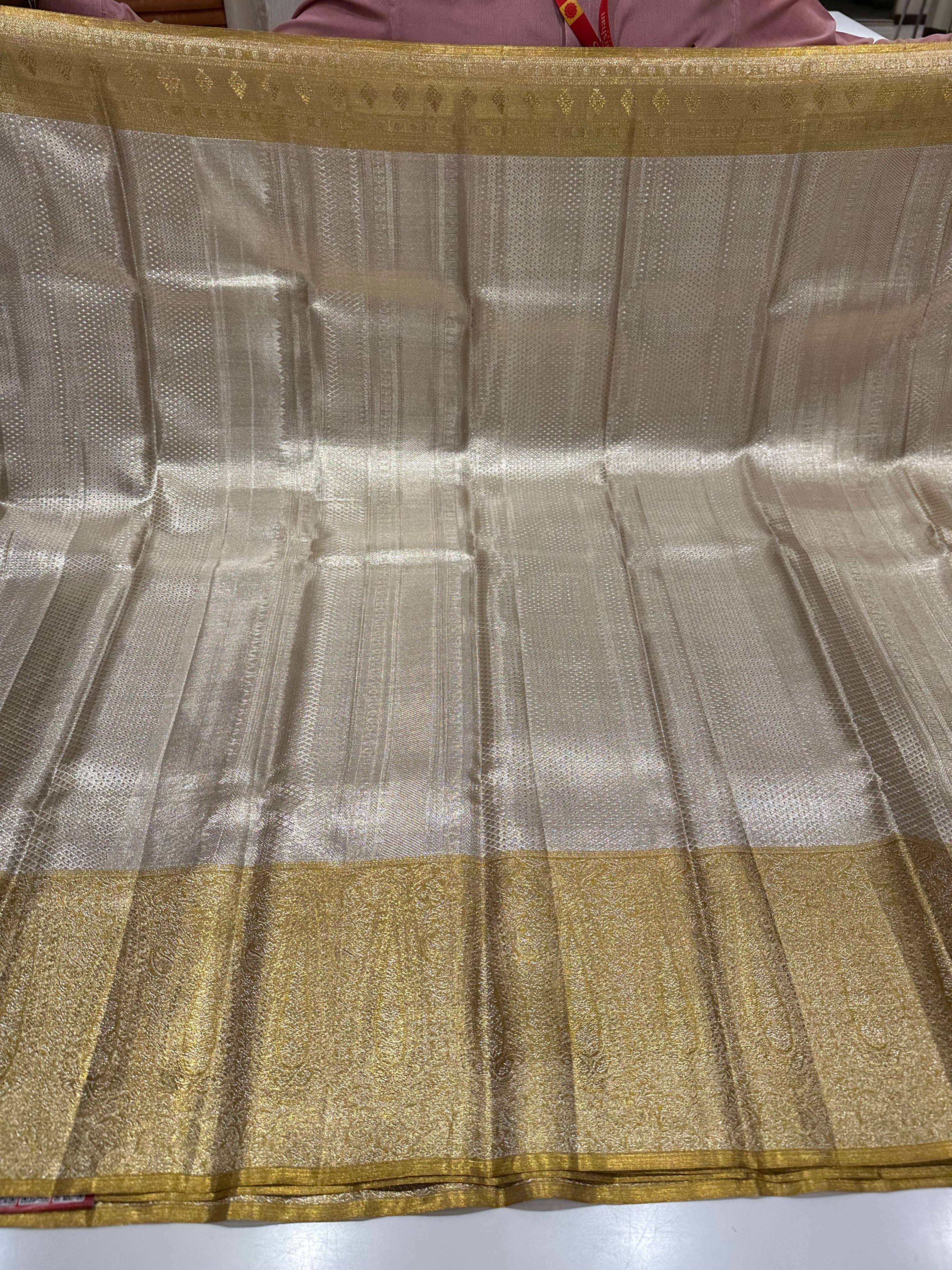 Pure Kanjivaram Silk Saree-Royal Radiance Silver & Gold Wedding Saree with Grand Traditional Elegance
