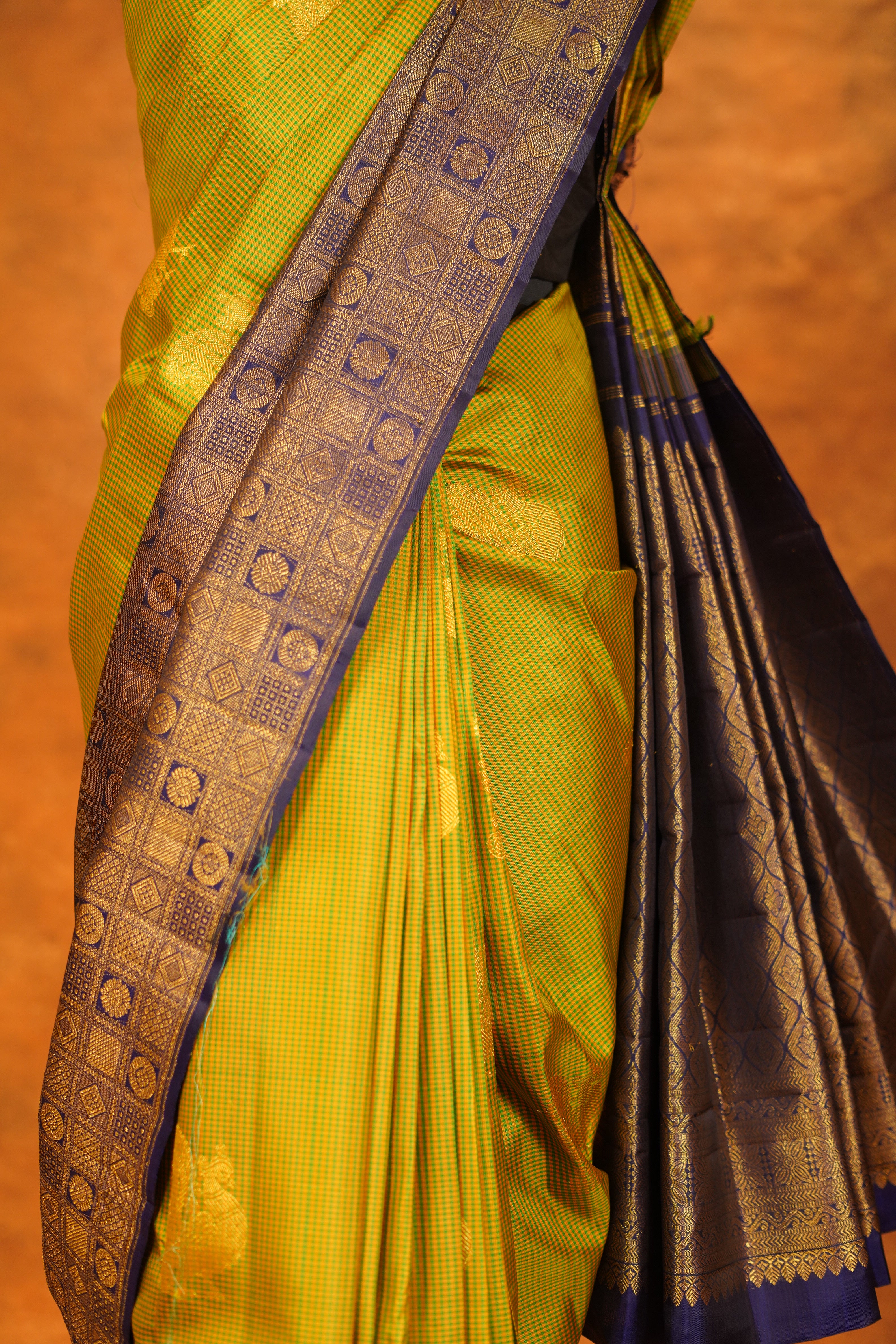 Ripe Green Colour Checked Pure Kanjivaram Silk Saree with Navy Blue Contrast