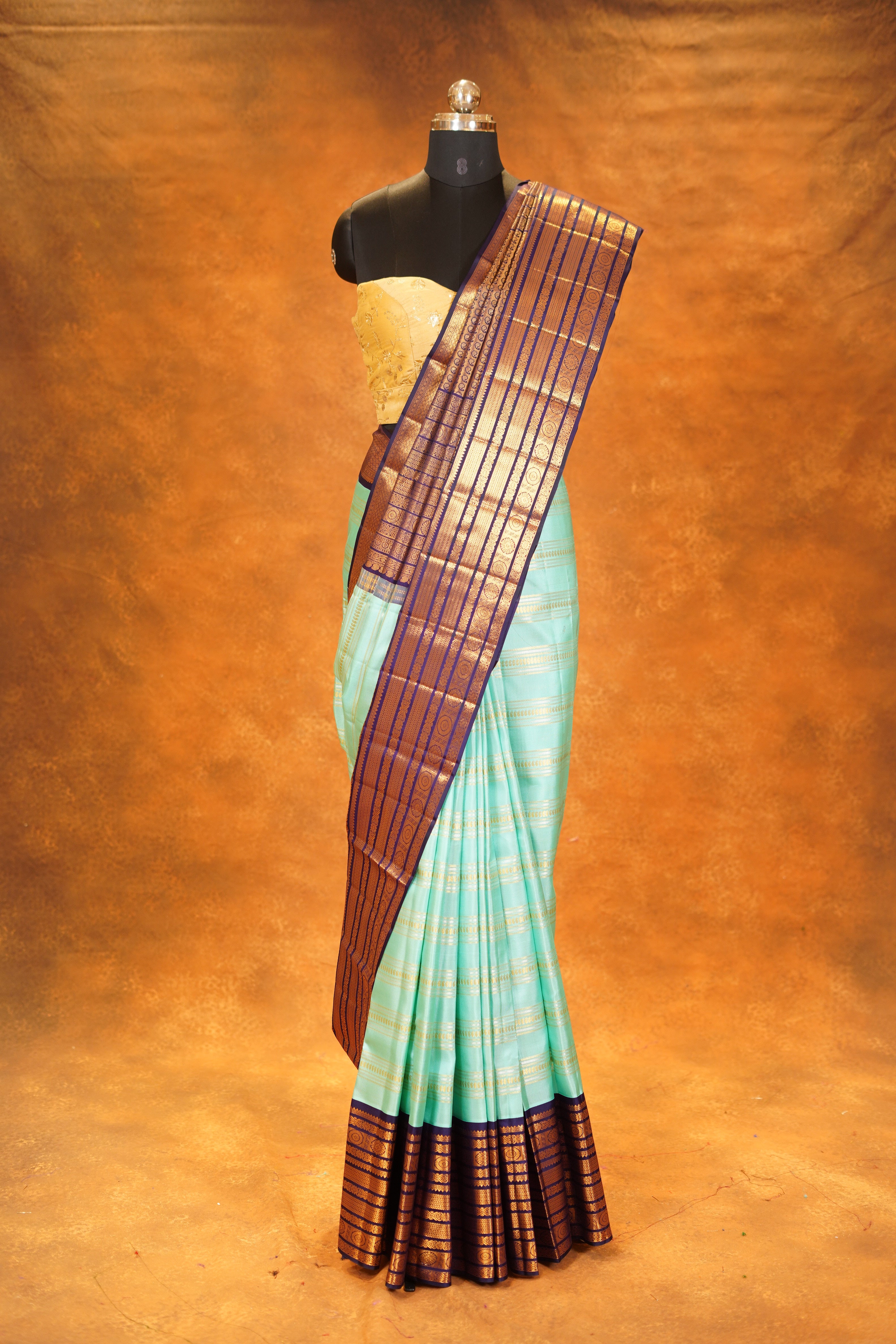 Aqua Blue Colour Pure Kanjivaram Silk Saree with Navy Blue Contrast