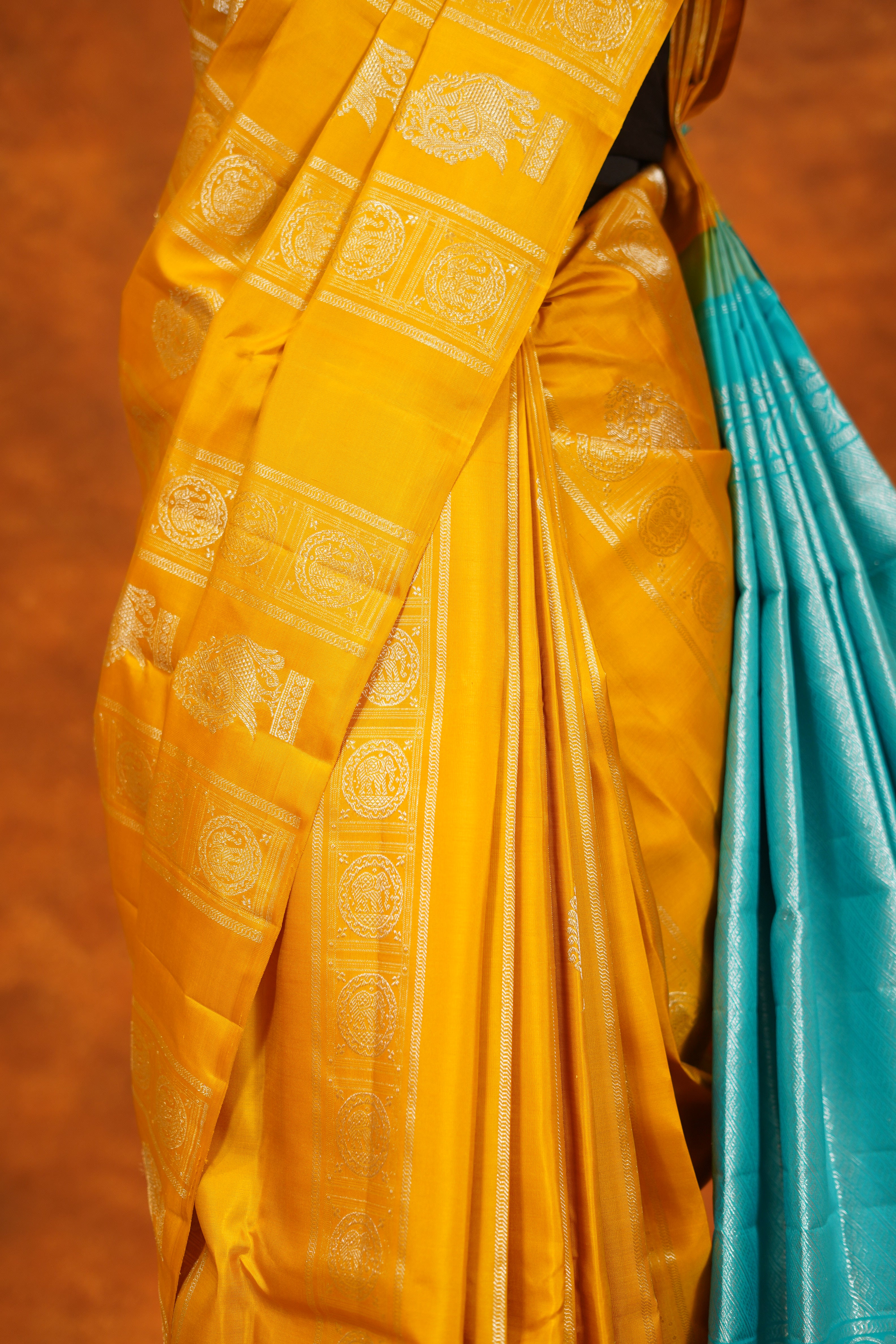 Elegant Yellow Colour Pure Kanjivaram Silk Saree With Sky Blue Contrast