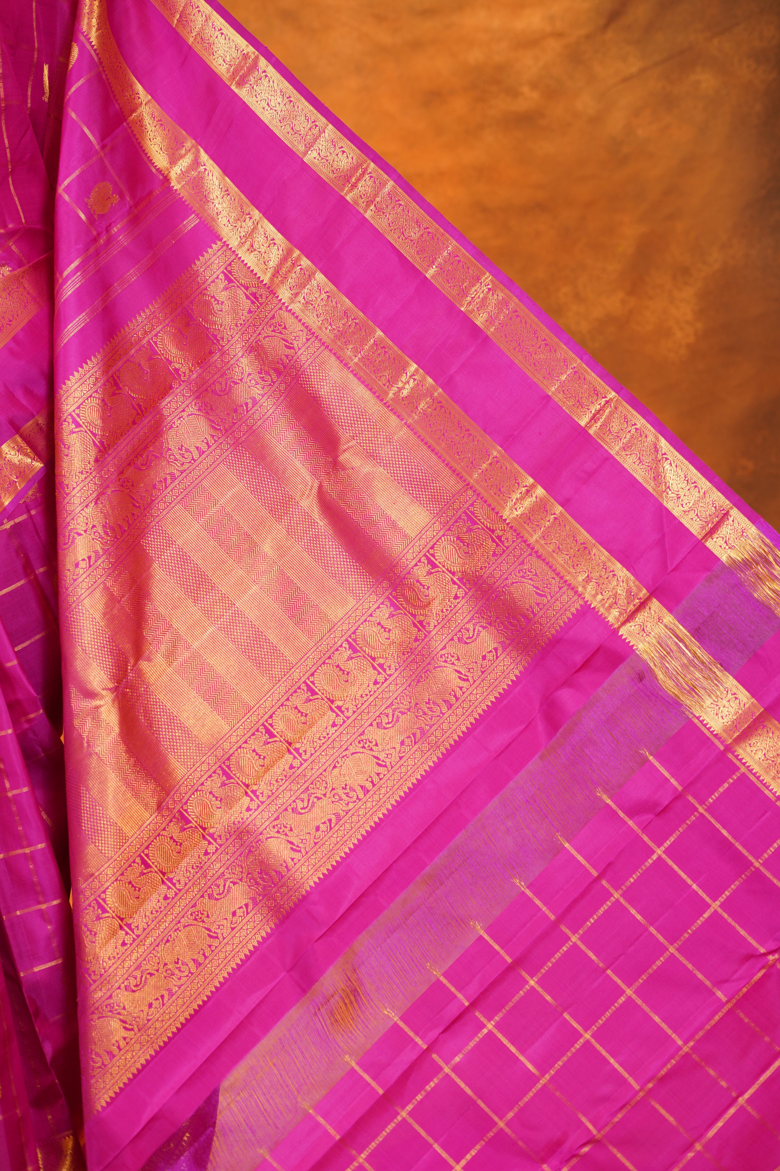Rani Pink Colour Checked Pure Kanjivaram Silk Saree