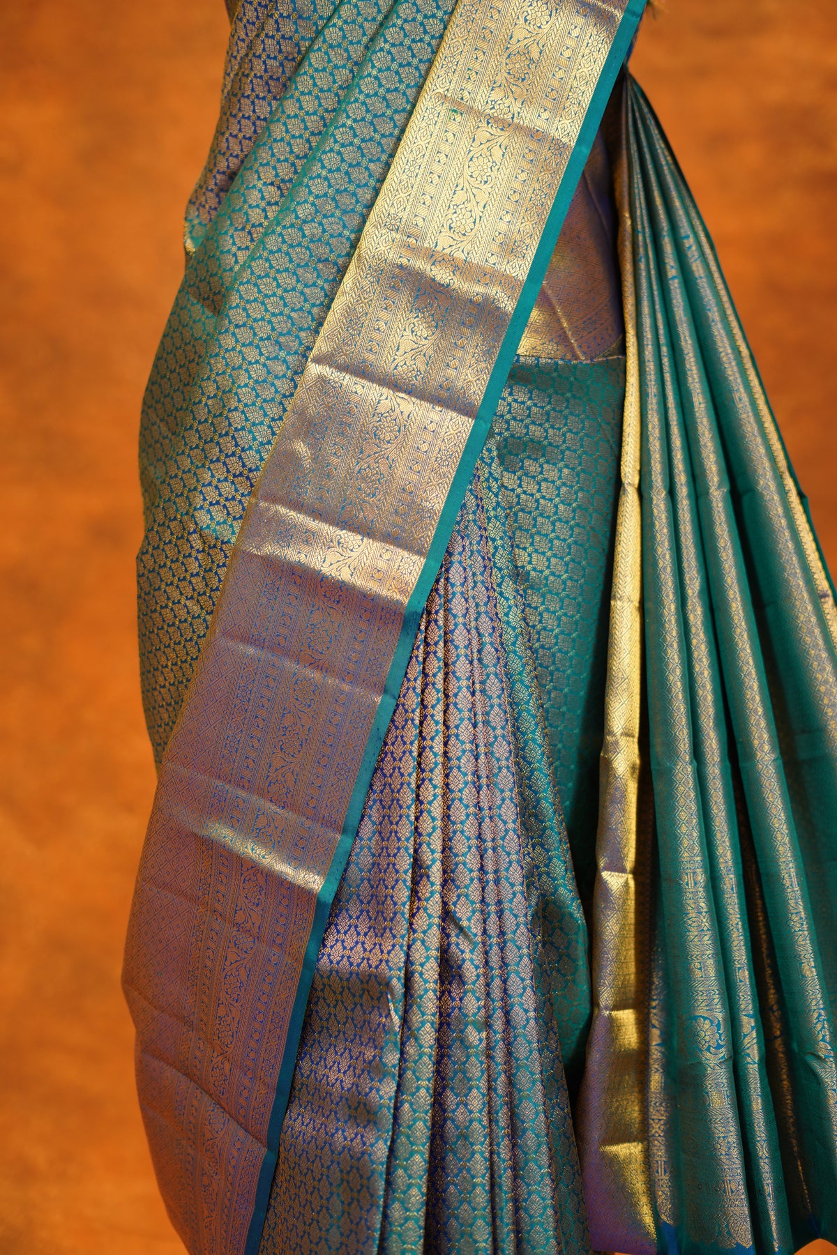 Peacock Blue colour Pure Kanjivaram Silk Saree