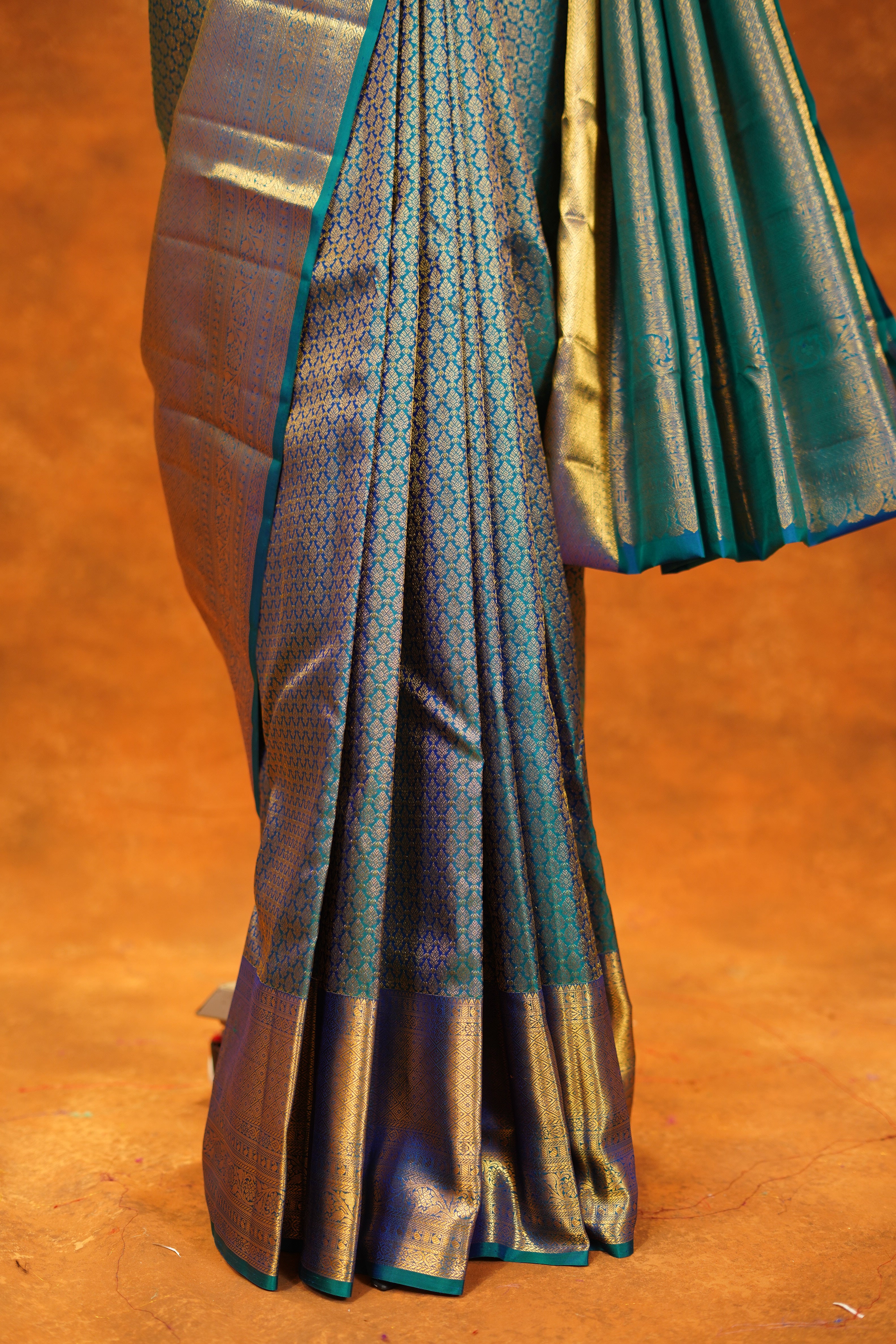 Peacock Blue colour Pure Kanjivaram Silk Saree
