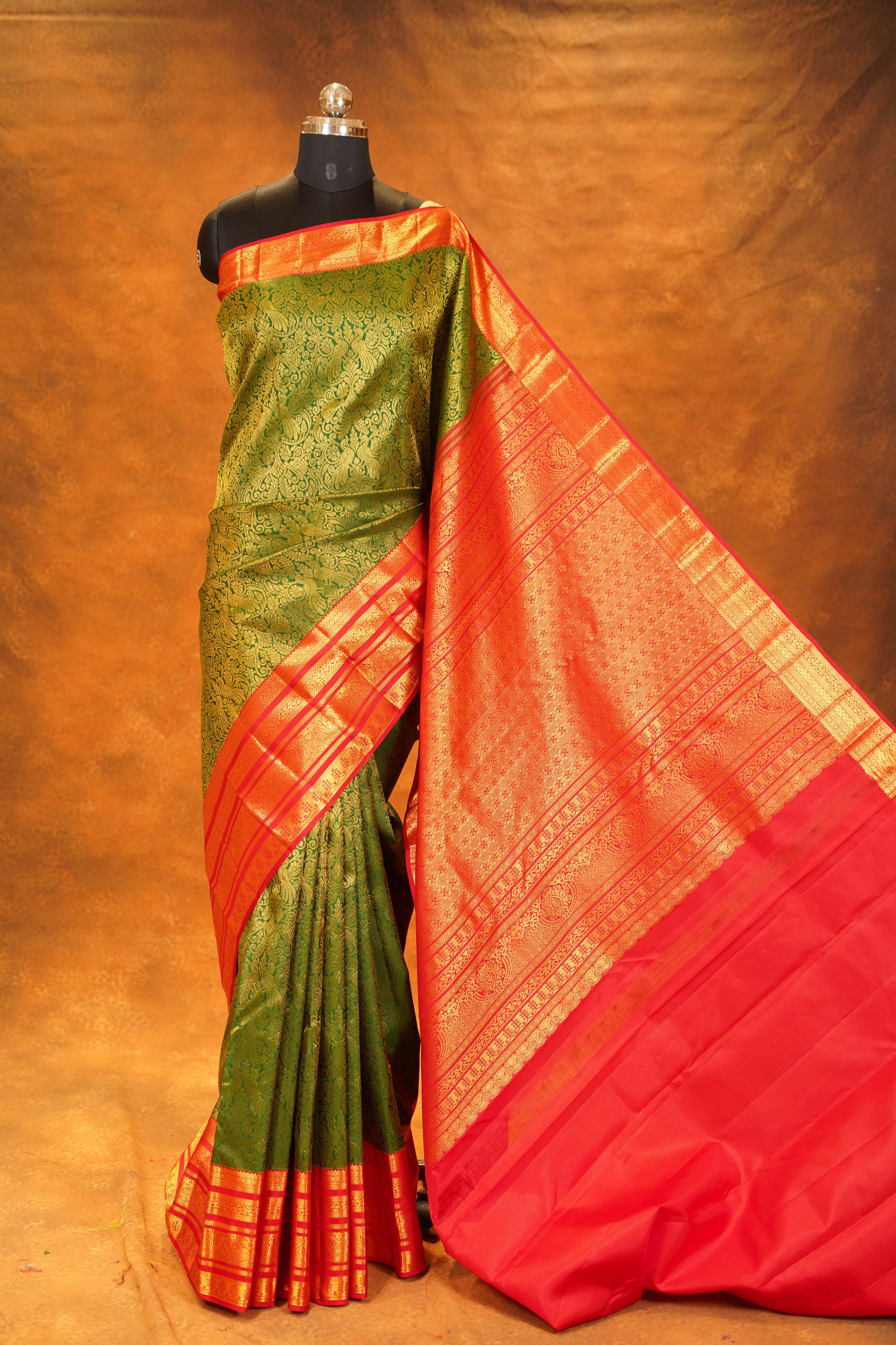 Bottle Green Colour Pure Kanjivaram Brocade Silk Saree with Red Contrast