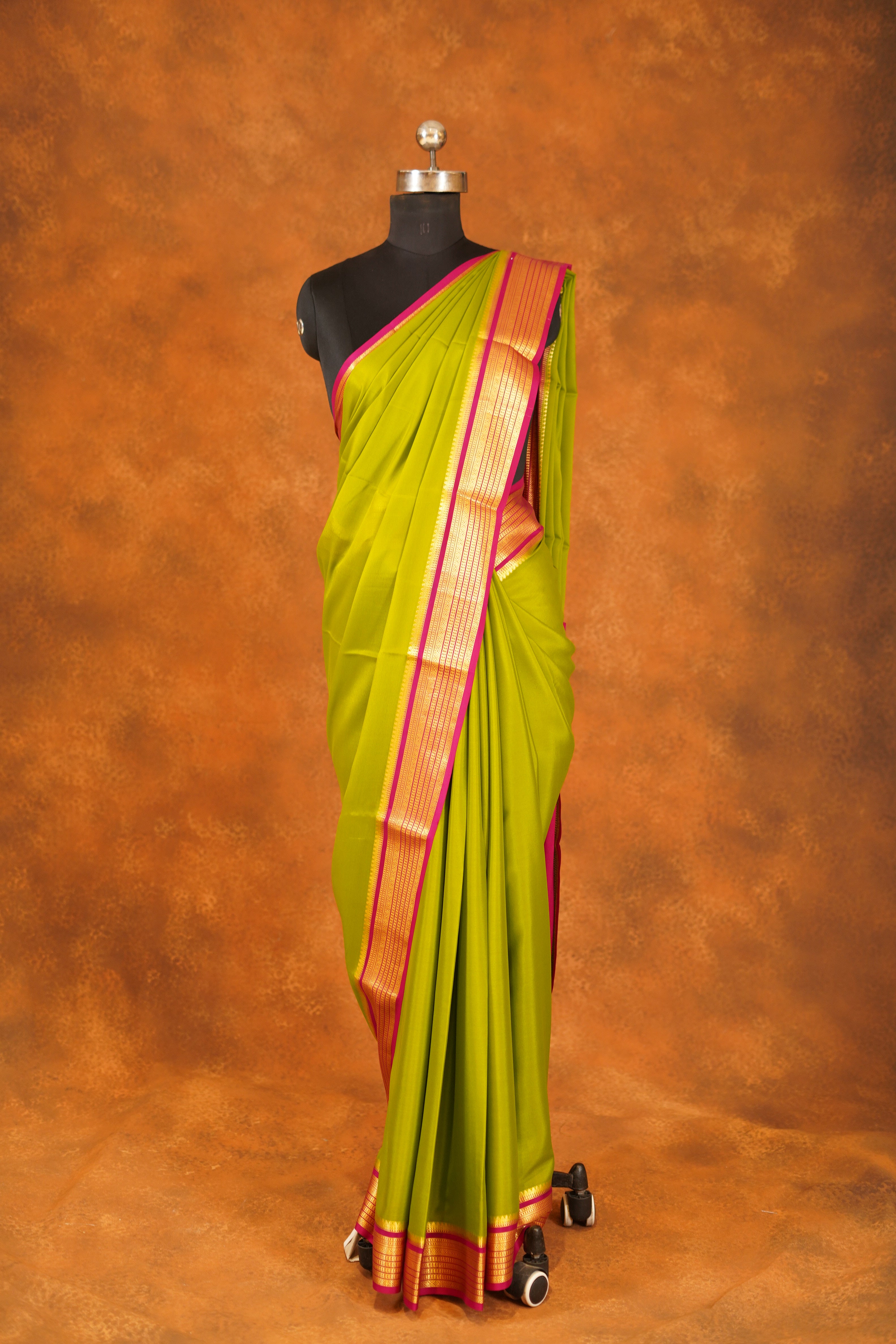 Apple Green Colour 120 GSM pure mysore silk saree with Magenta contrast