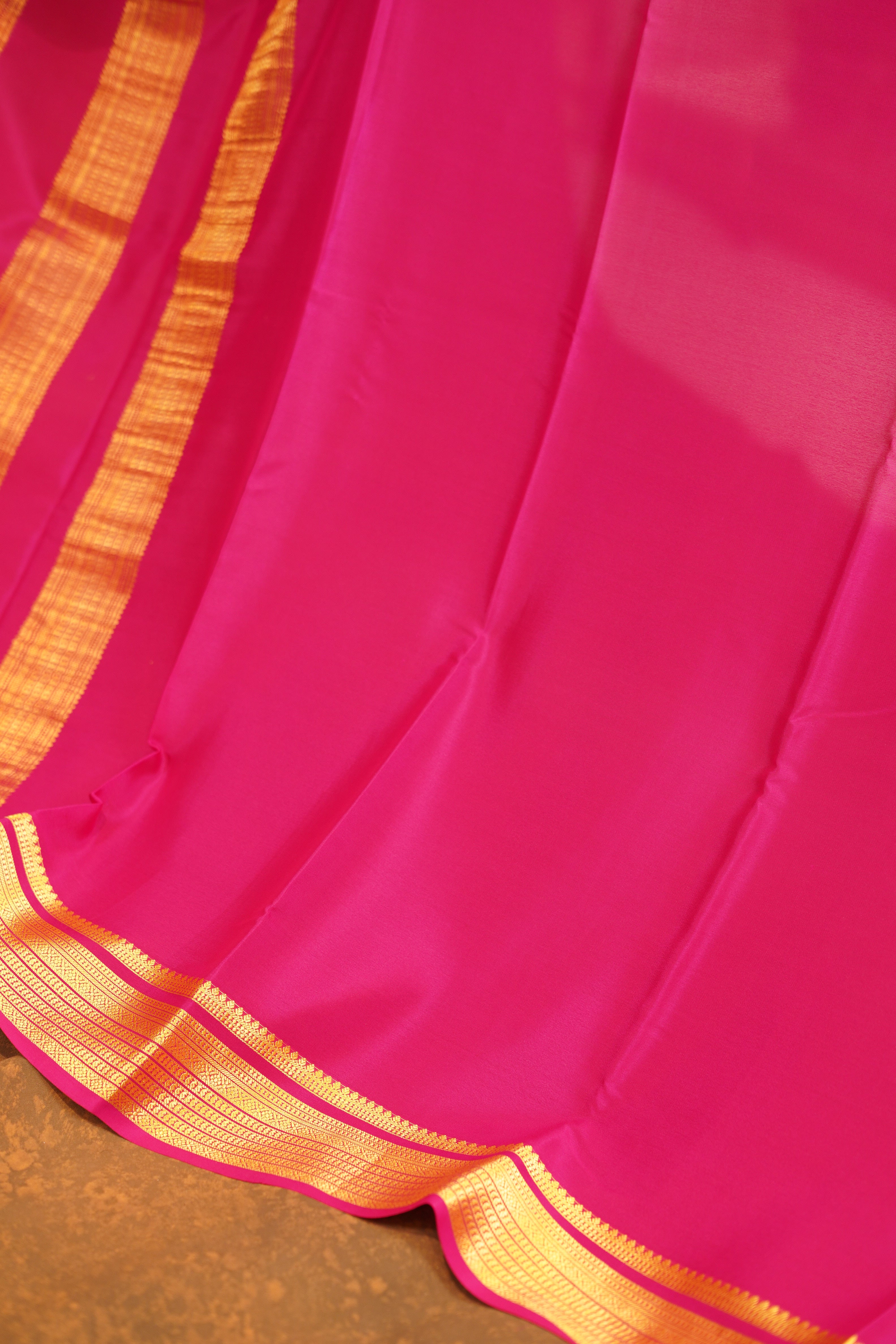 Navy Blue Colour 120GSM Pure Mysore Silk Saree With Dark Pink Contrast