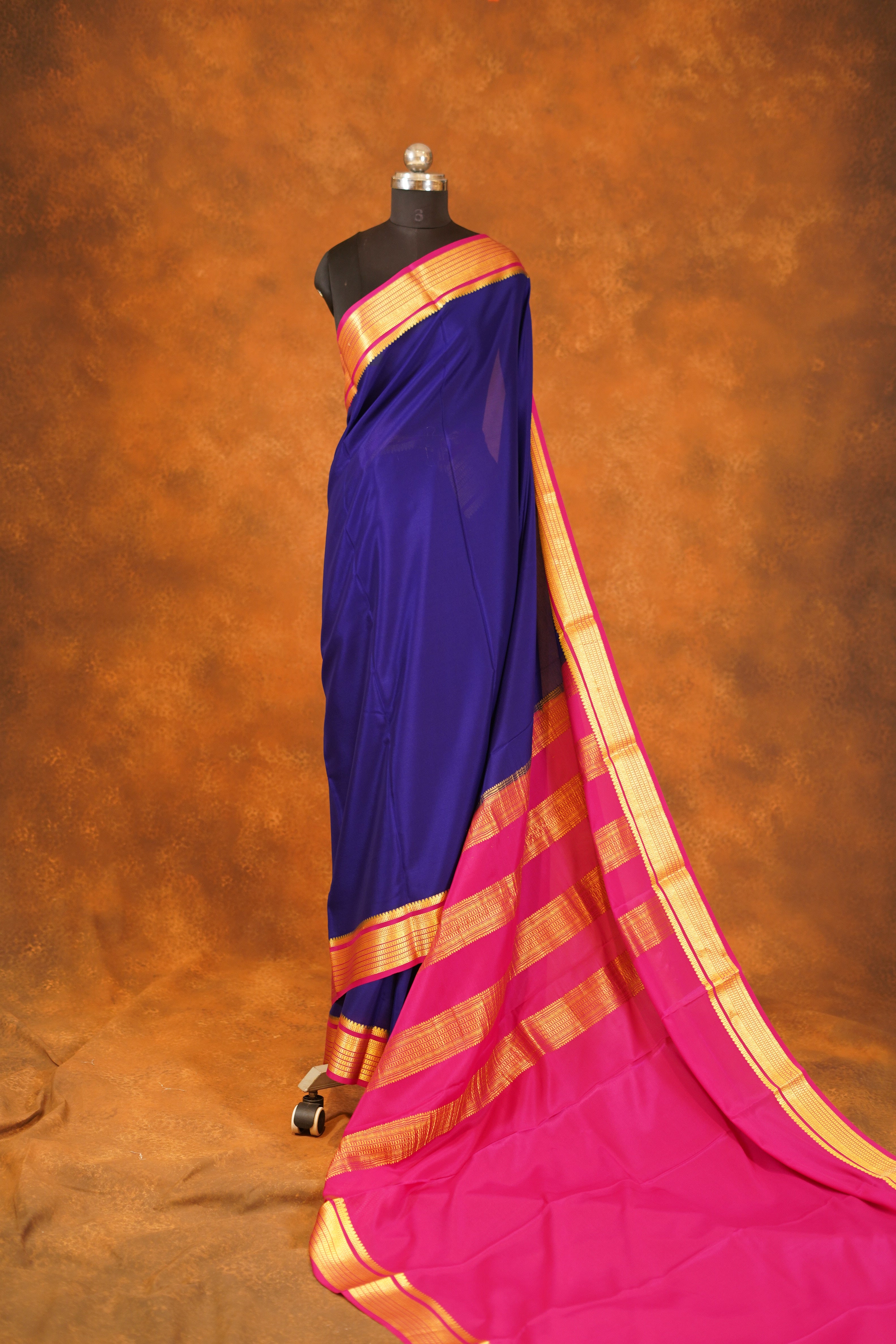 Navy Blue Colour 120GSM Pure Mysore Silk Saree With Dark Pink Contrast