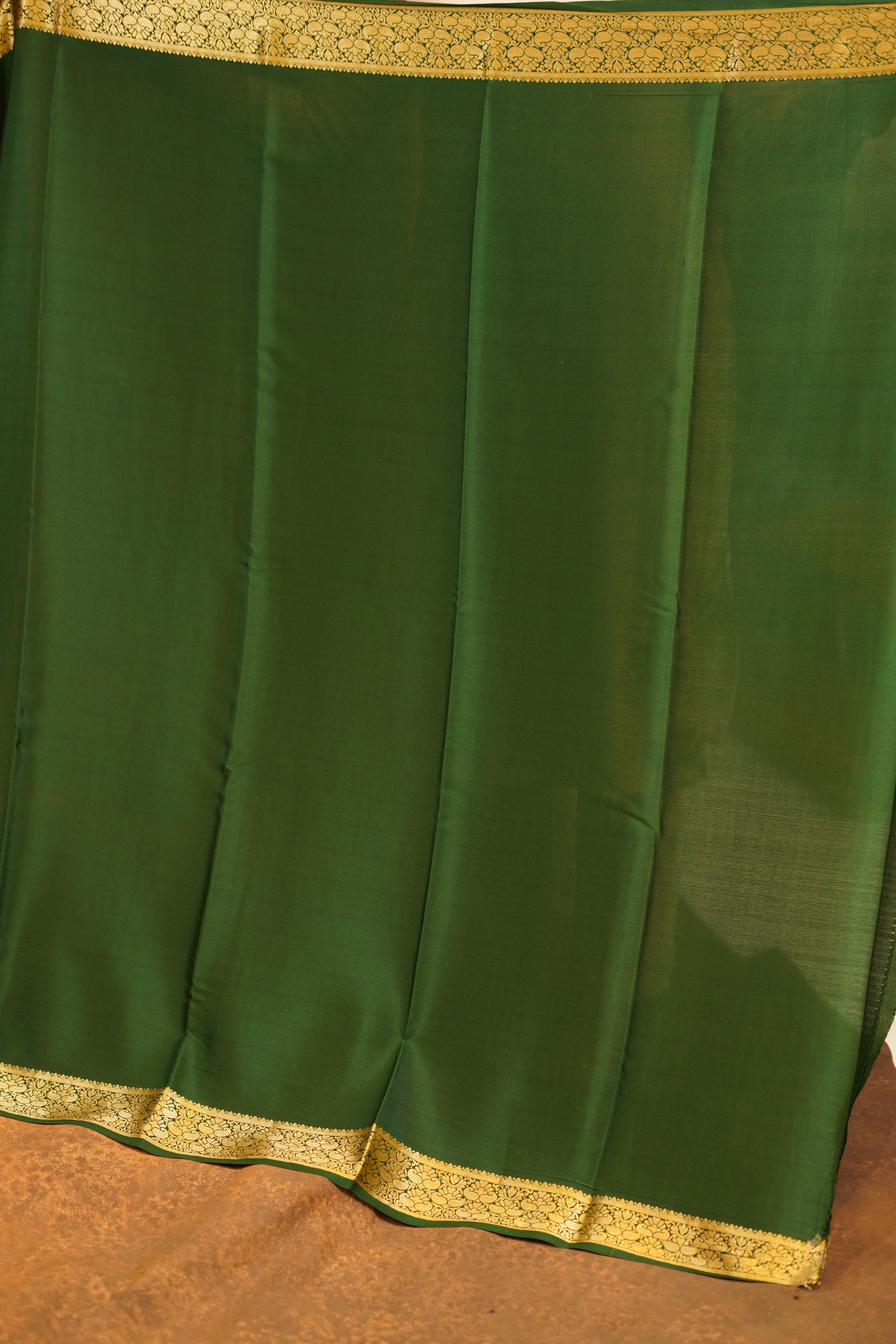 Cotton pink shaded 120 GSM Pure 2D Mysore Silk Saree with Dark Green Contrast