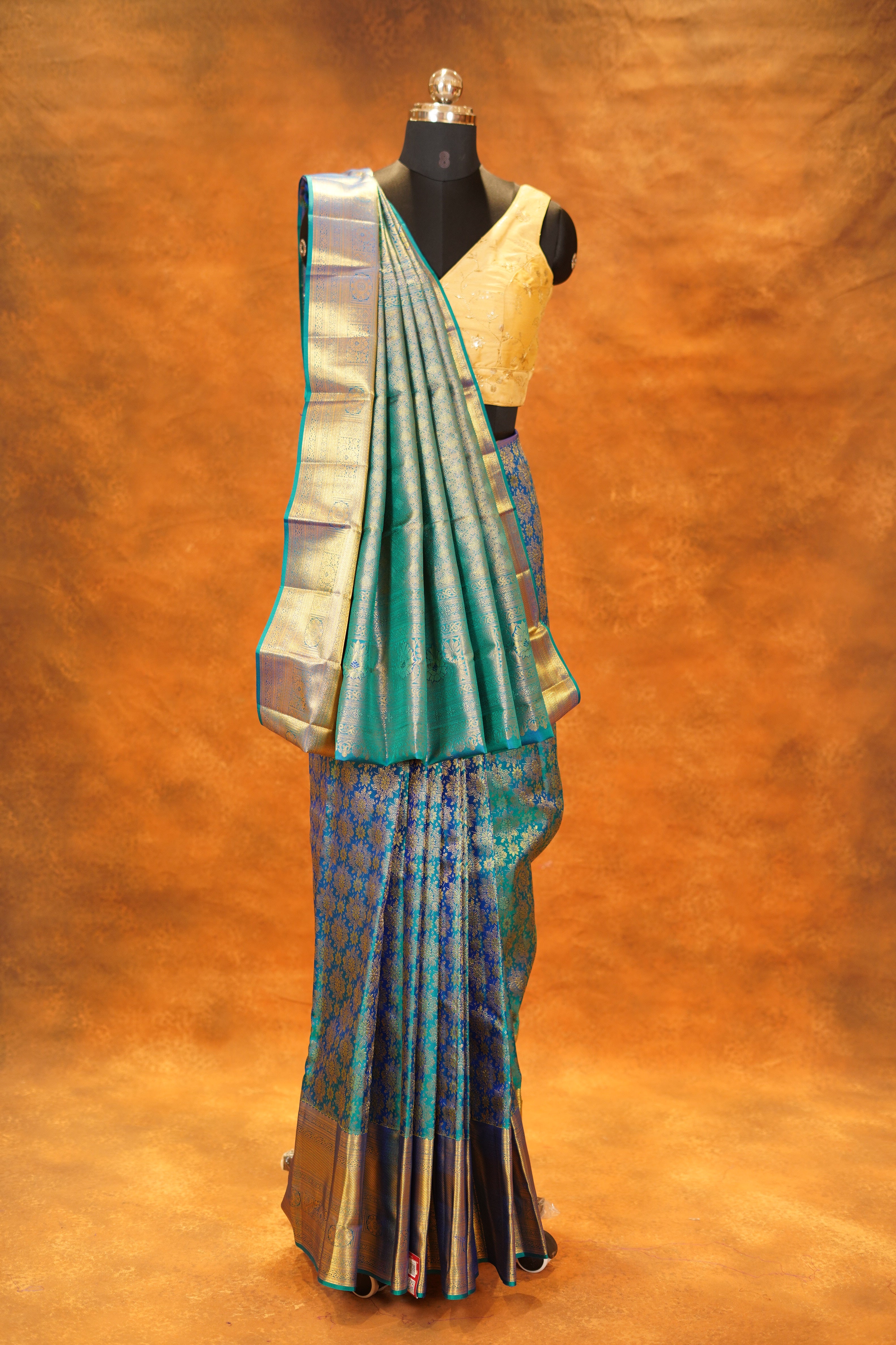 Traditional Rama-Blue Dual Shade Pure Kanjivaram Silk Saree