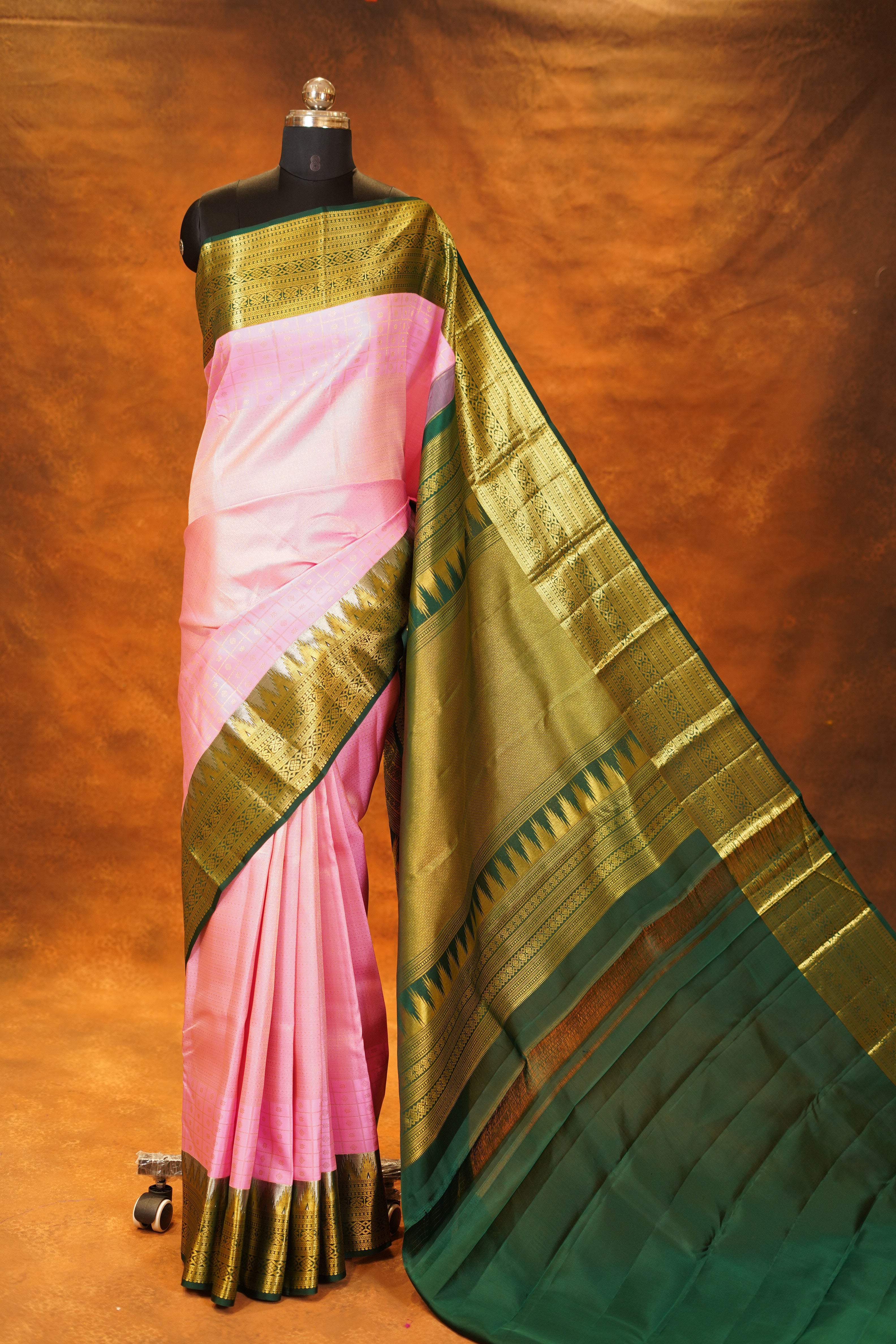 Baby Pink Colour Pure Kanjivaram Silk Saree With Bottle Green Contrast