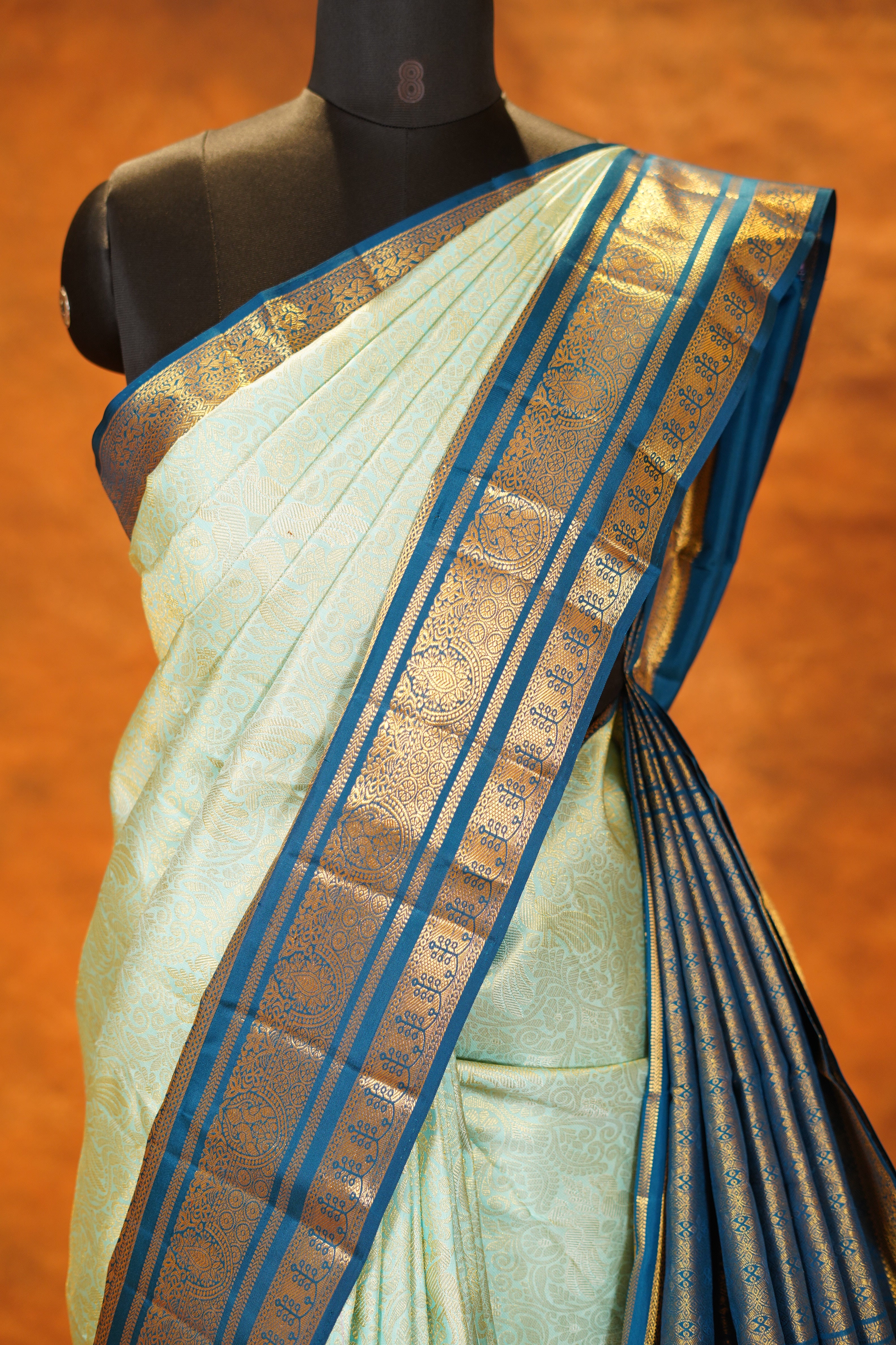 Sky Blue Colour Pure Kanjivaram Silk Saree With Peacock Blue Contrast