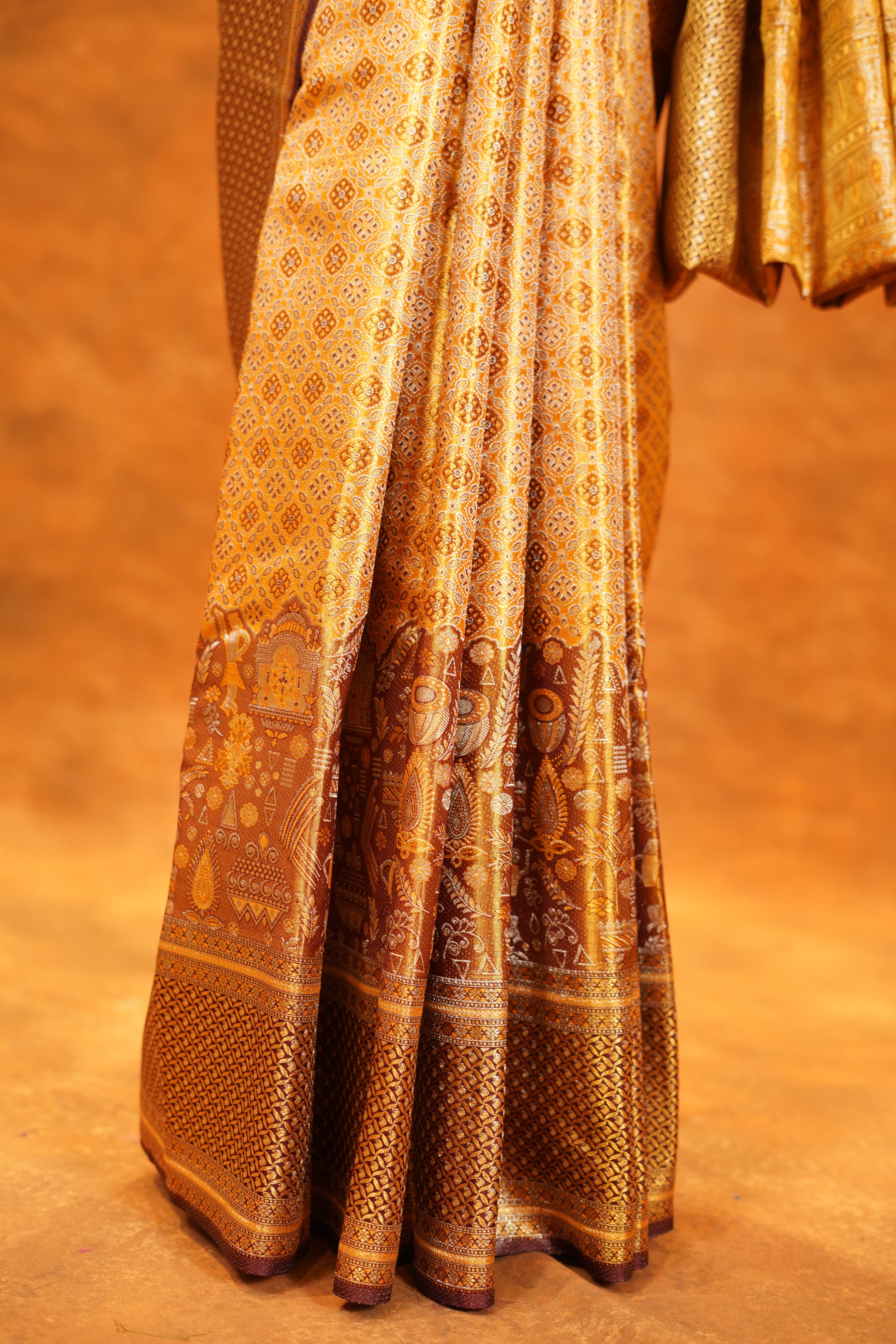 Honey Shaded Pure Kanjivaram Silk Saree With Brown Contrast