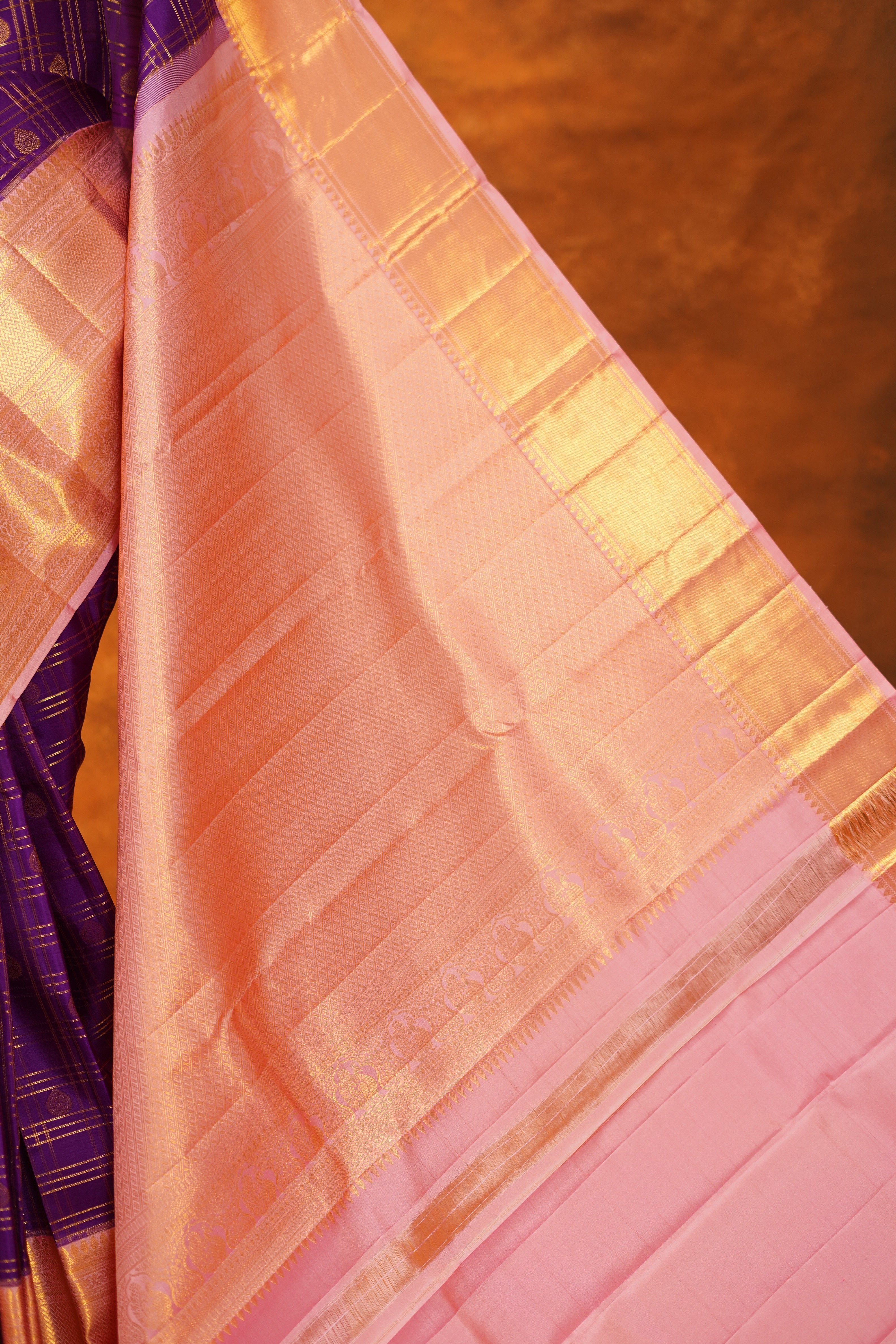 Magenta Colour Pure Kanjivaram Silk Saree With Baby Pink Contrast