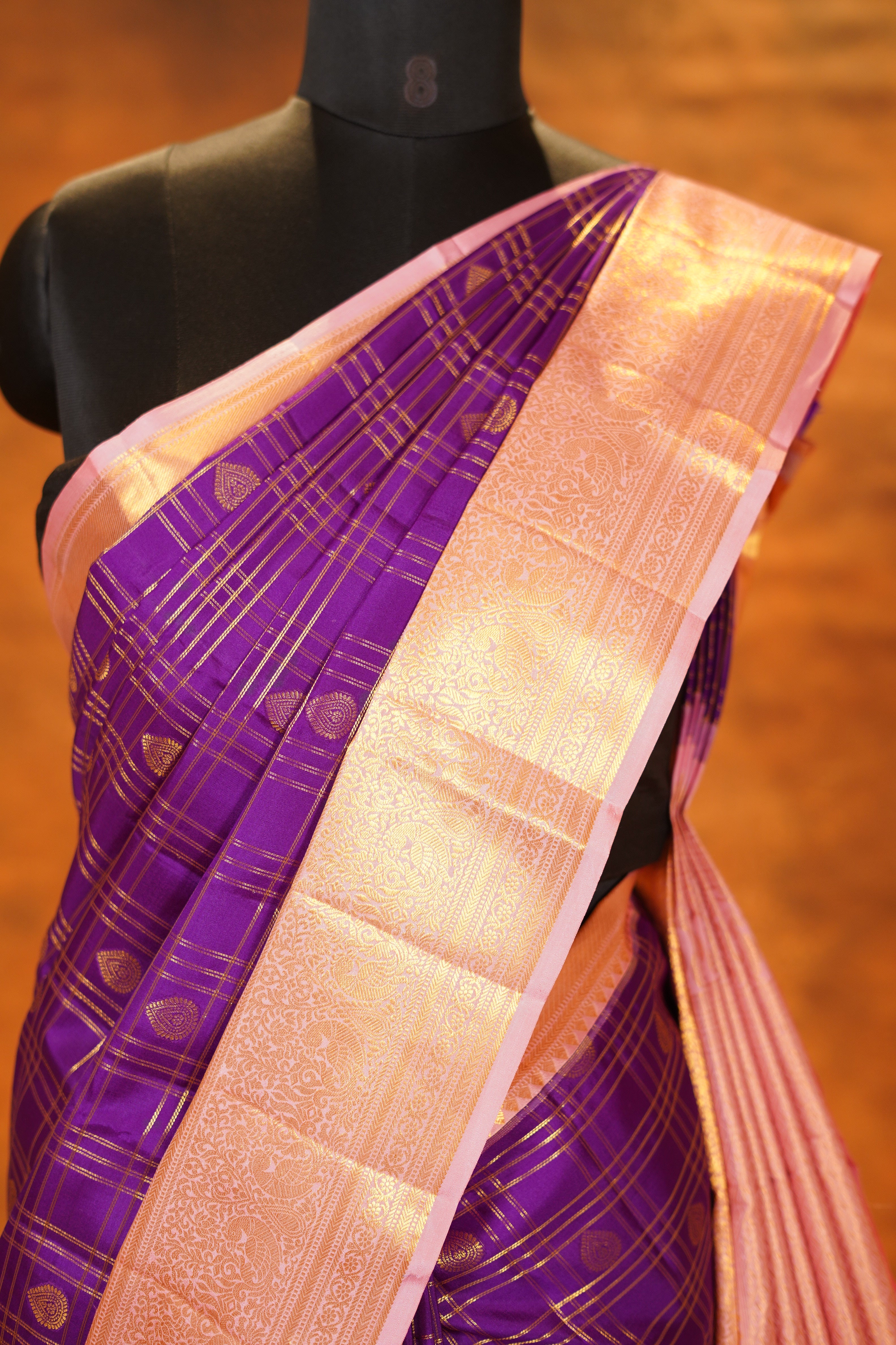 Magenta Colour Pure Kanjivaram Silk Saree With Baby Pink Contrast