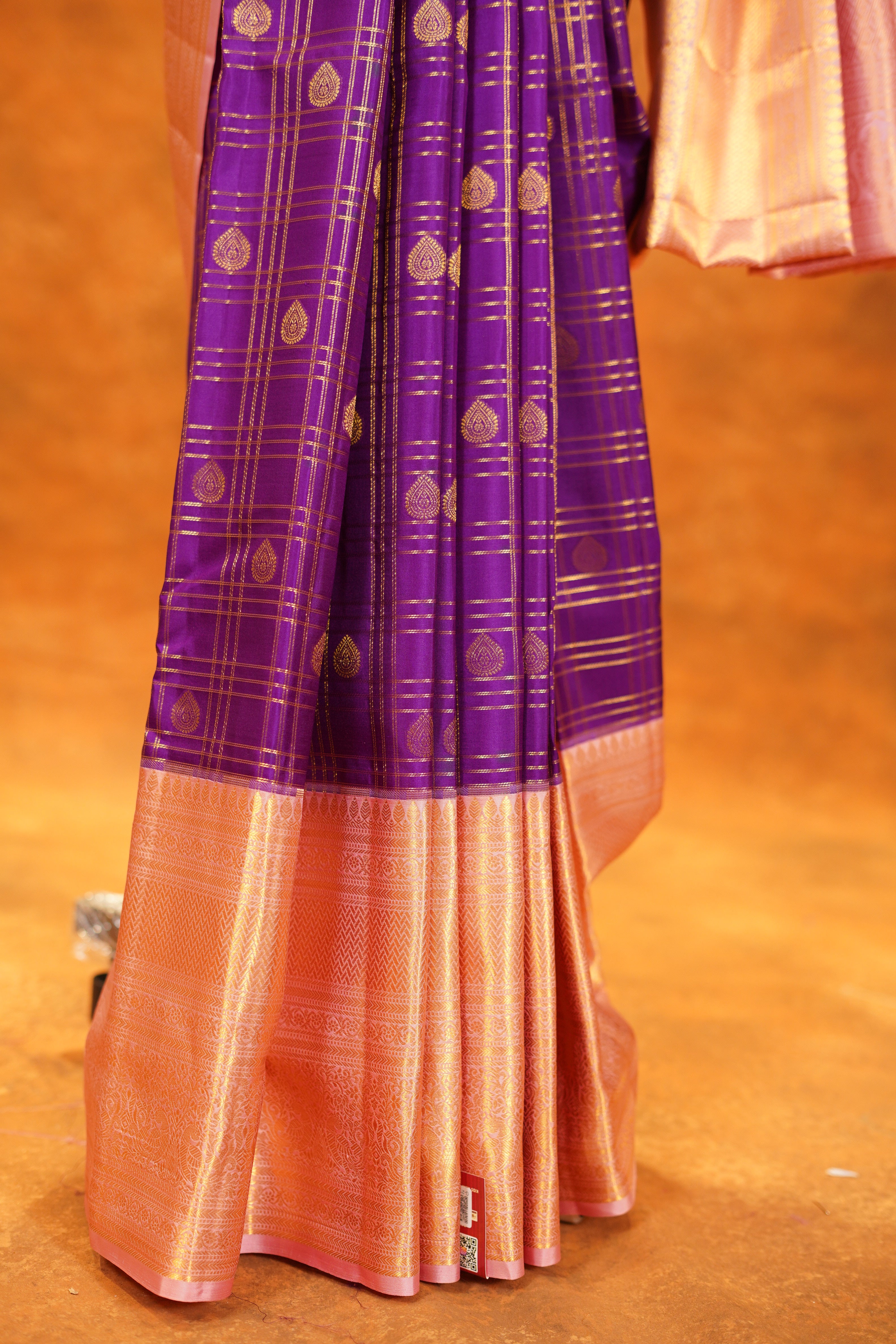 Magenta Colour Pure Kanjivaram Silk Saree With Baby Pink Contrast