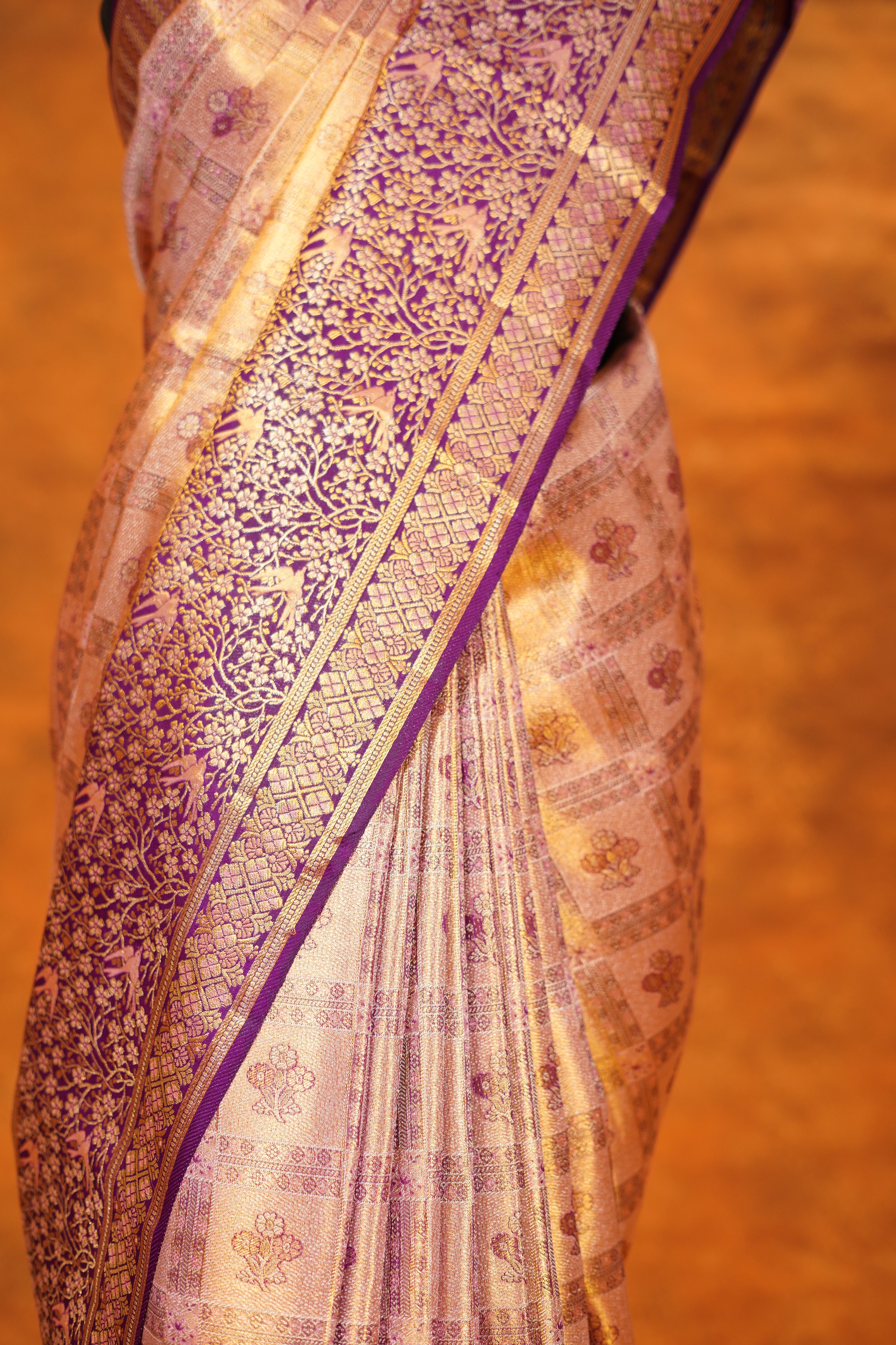 Pastel pink dual shaded pure Kanjivaram Silk Saree With Magenta Contrast