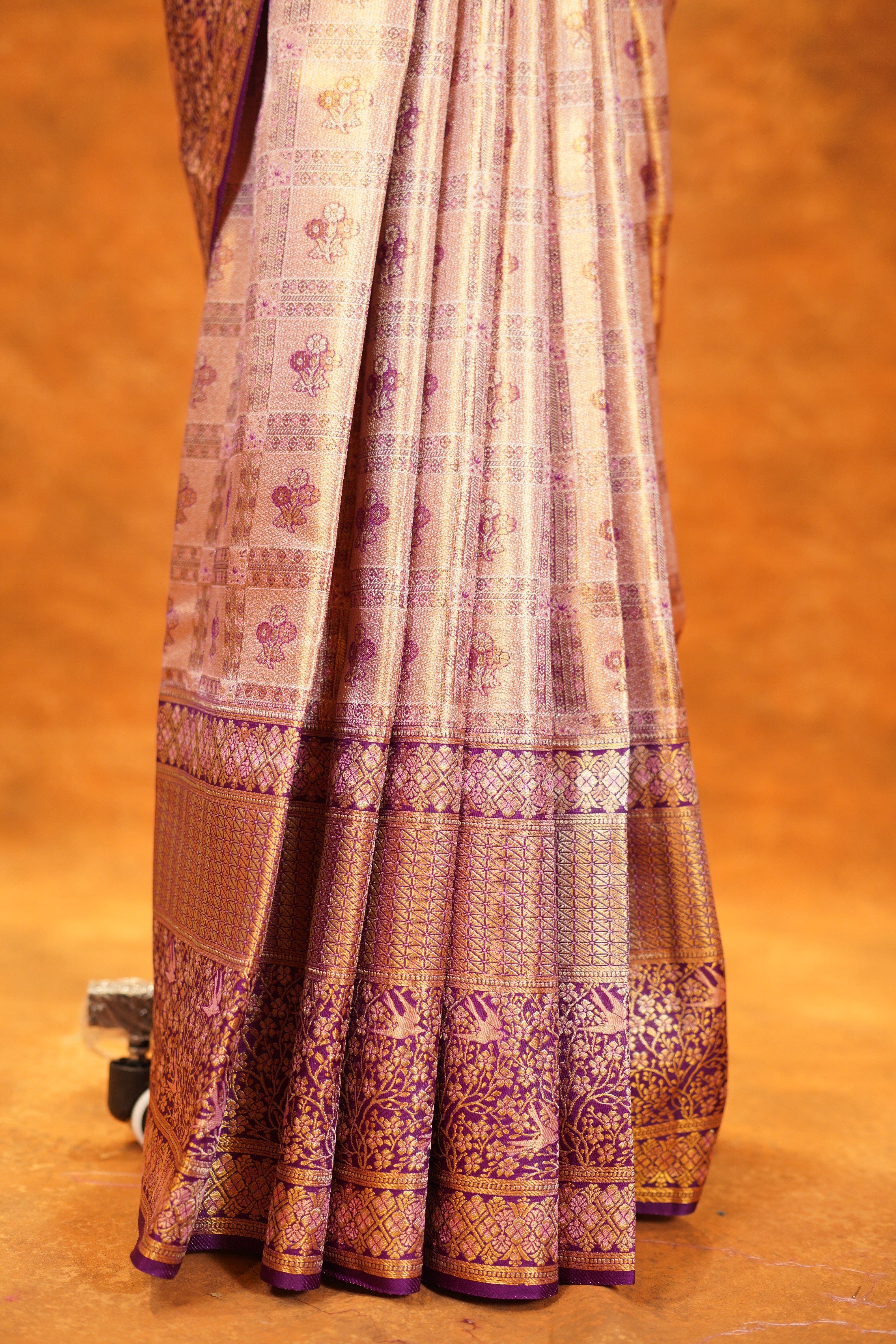 Pastel pink dual shaded pure Kanjivaram Silk Saree With Magenta Contrast