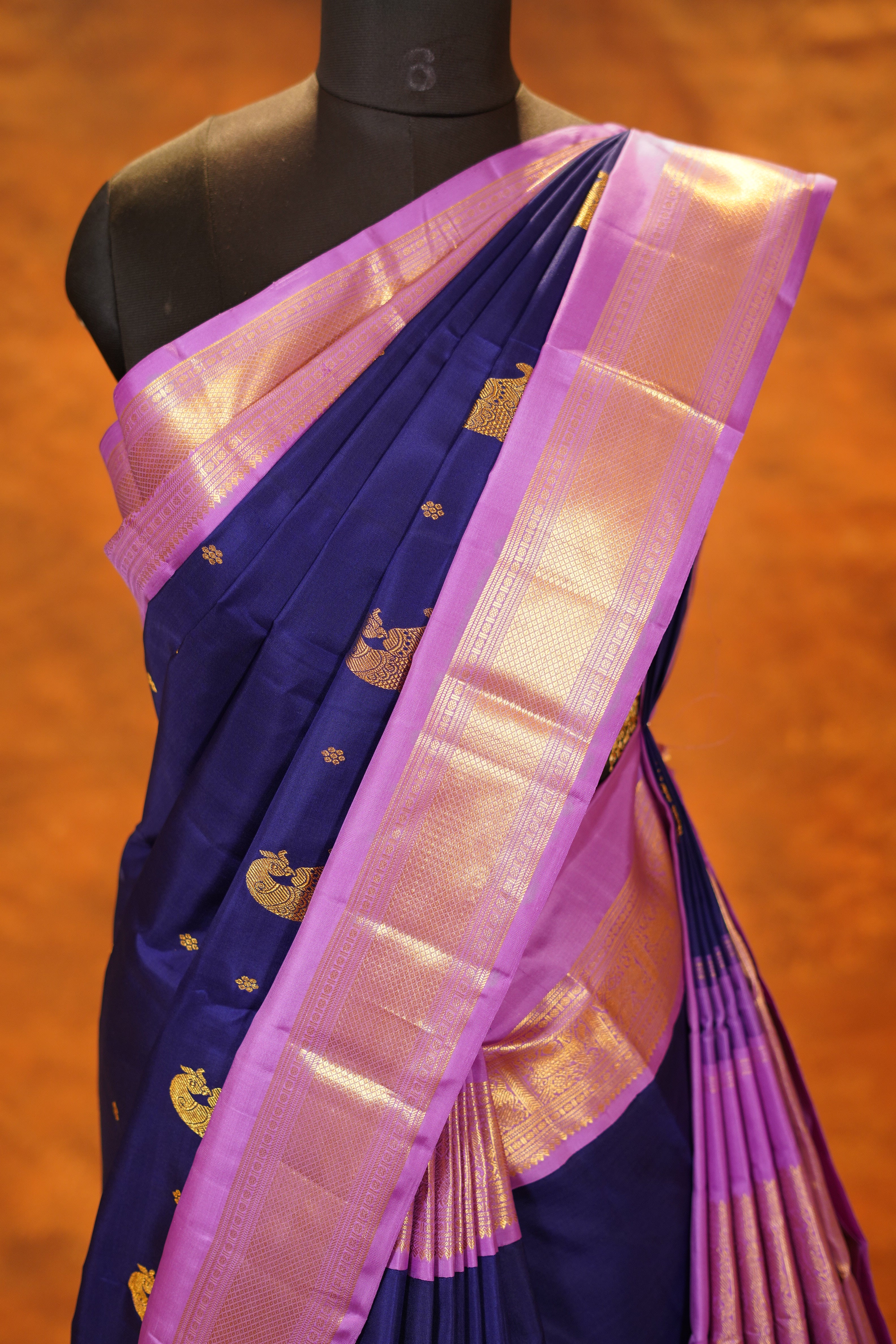 Navy Blue Colour Pure Kanjivaram Silk Saree With Lavender Contrast
