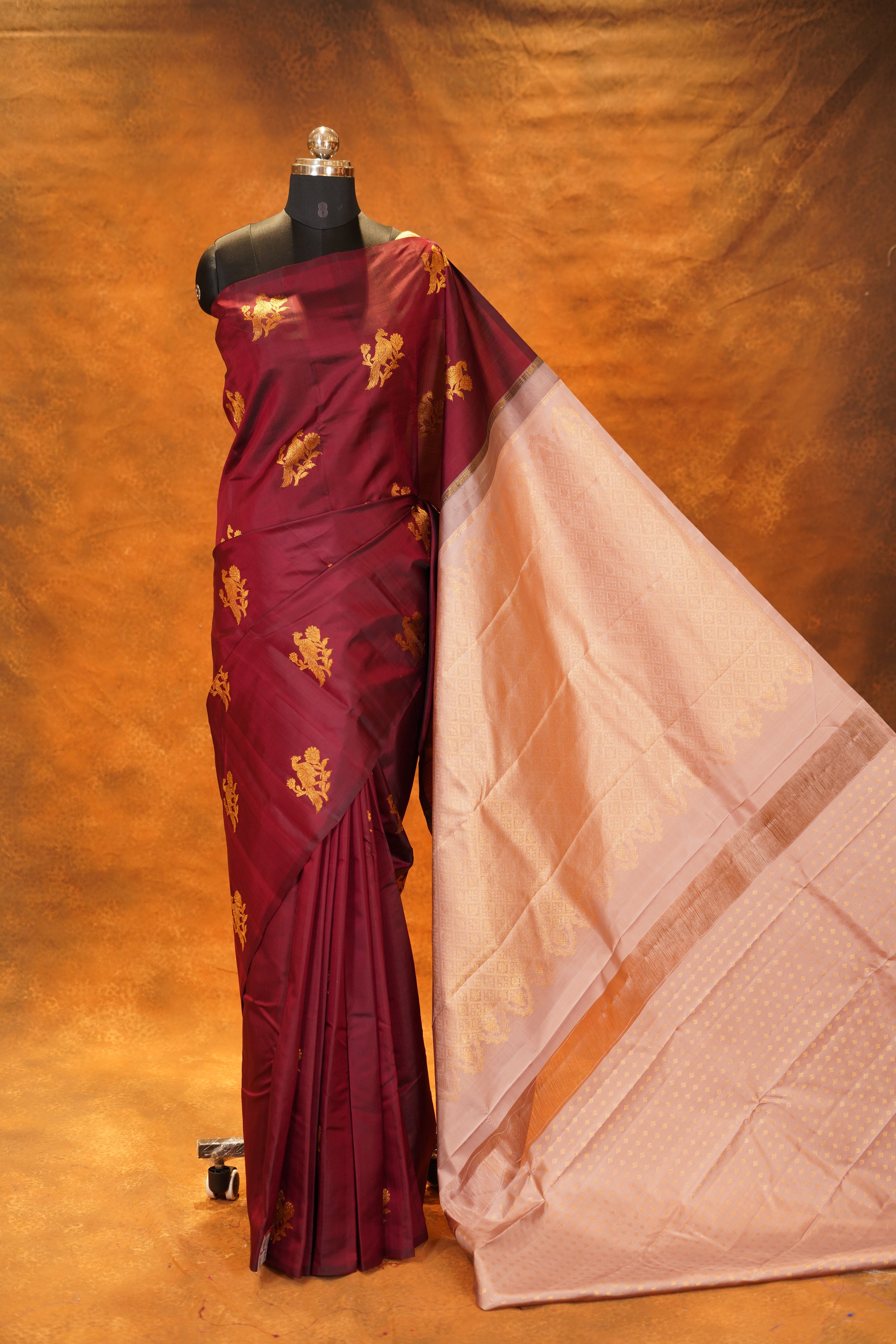 Elegant Maroon Colour Pure Kanjivaram Silk Saree With Pastel Pallu