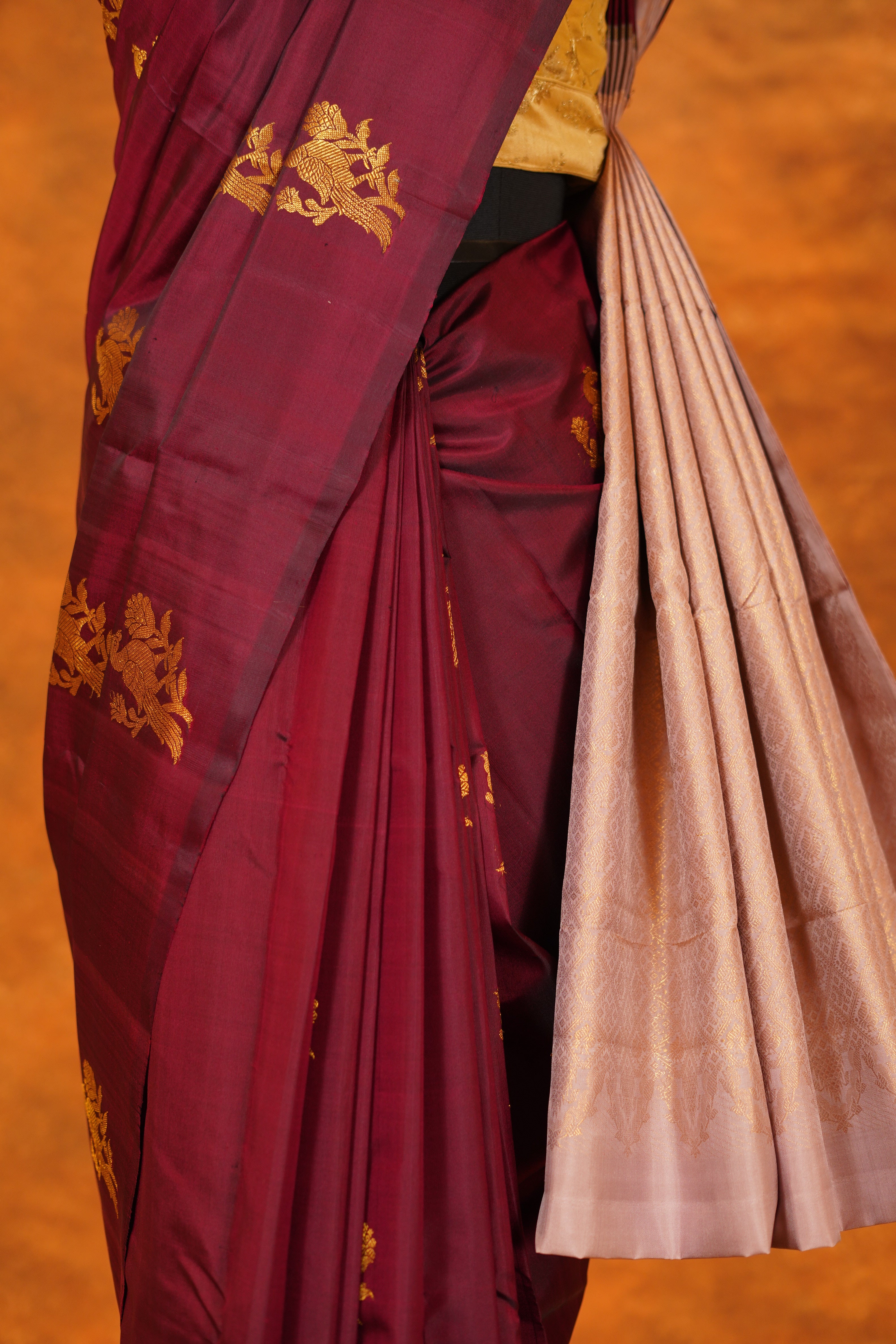 Elegant Maroon Colour Pure Kanjivaram Silk Saree With Pastel Pallu