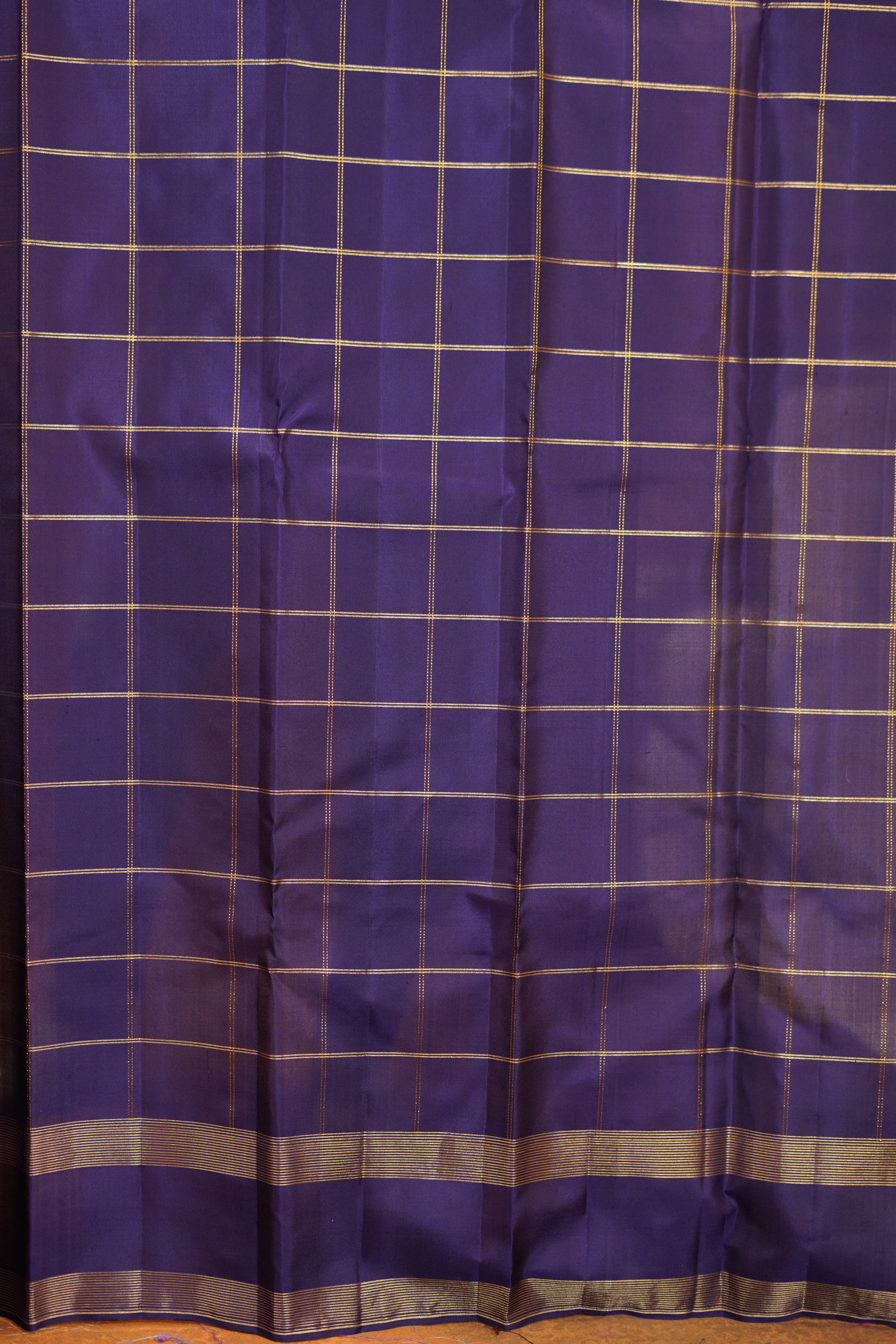 Navy Blue Colour Checked Pure Kanjivaram Silk Saree