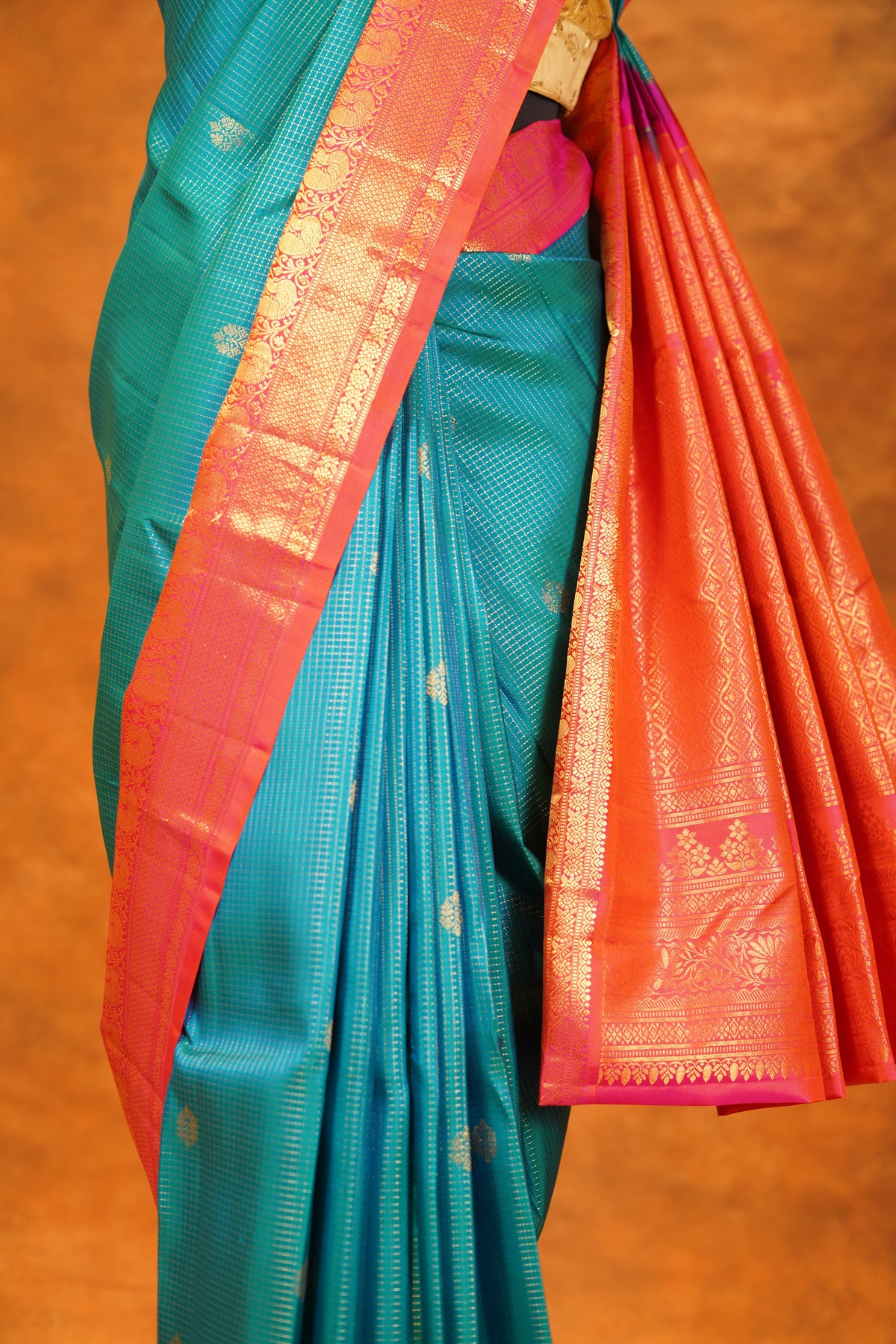 Peacock Blue colour Pure Kanjivaram Silk Saree with Pink contrast
