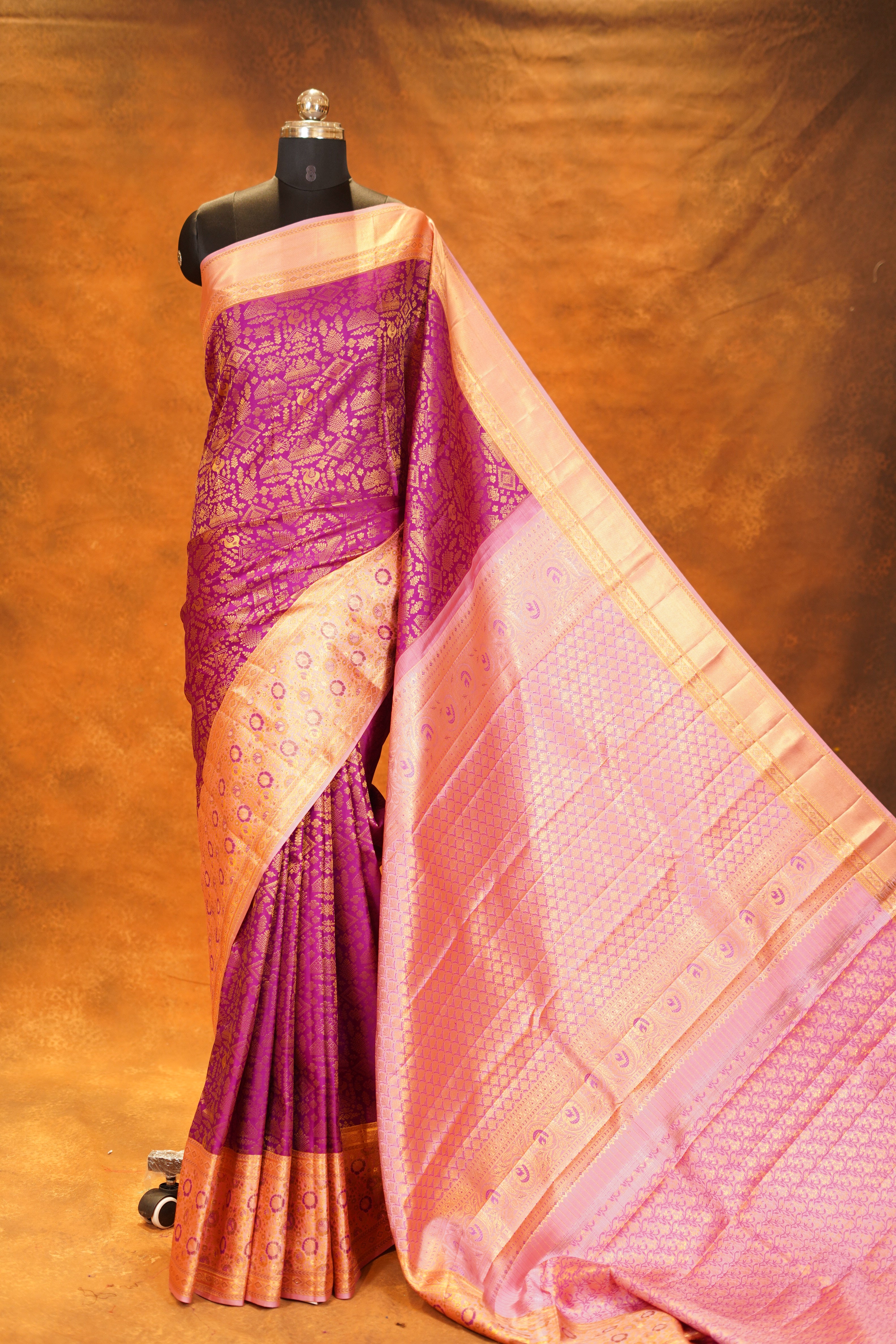 Light Magenta Colour Pure Kanjivaram Silk Saree with Pastel Pink Contrast
