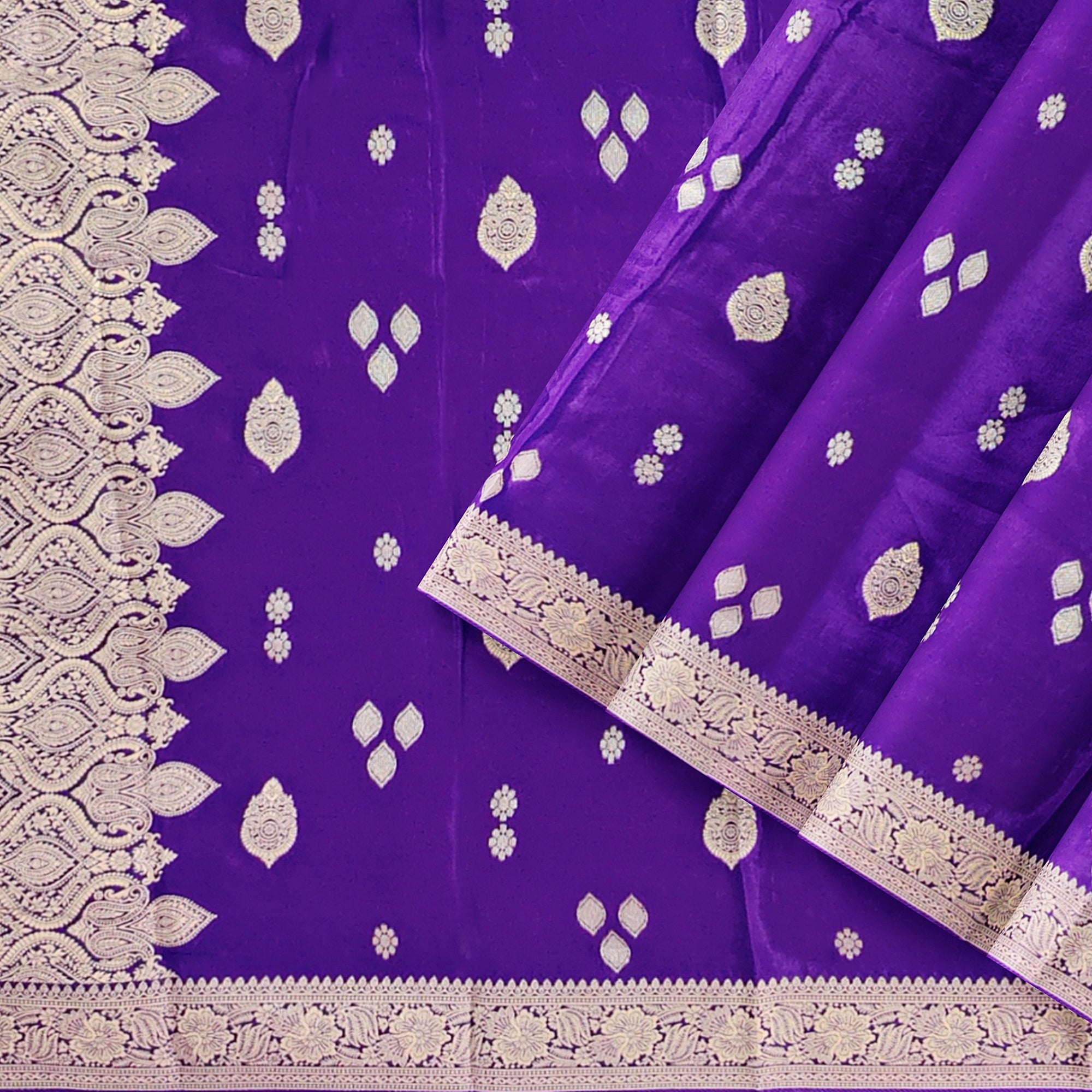 Purple Raw Silk Saree – Luxurious Traditional Saree for Weddings and Festivities