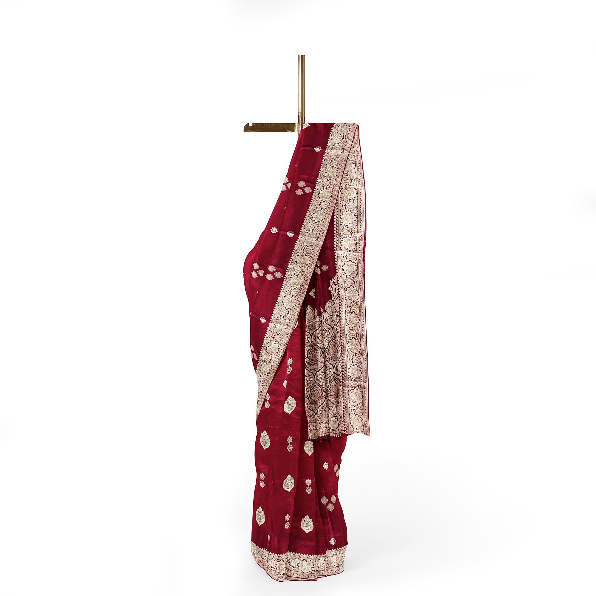 Maroon Raw Silk Saree – Timeless Elegance in Rich Traditional Weave