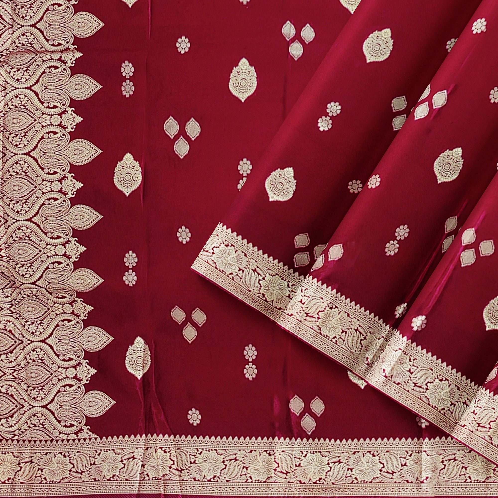 Maroon Raw Silk Saree – Timeless Elegance in Rich Traditional Weave