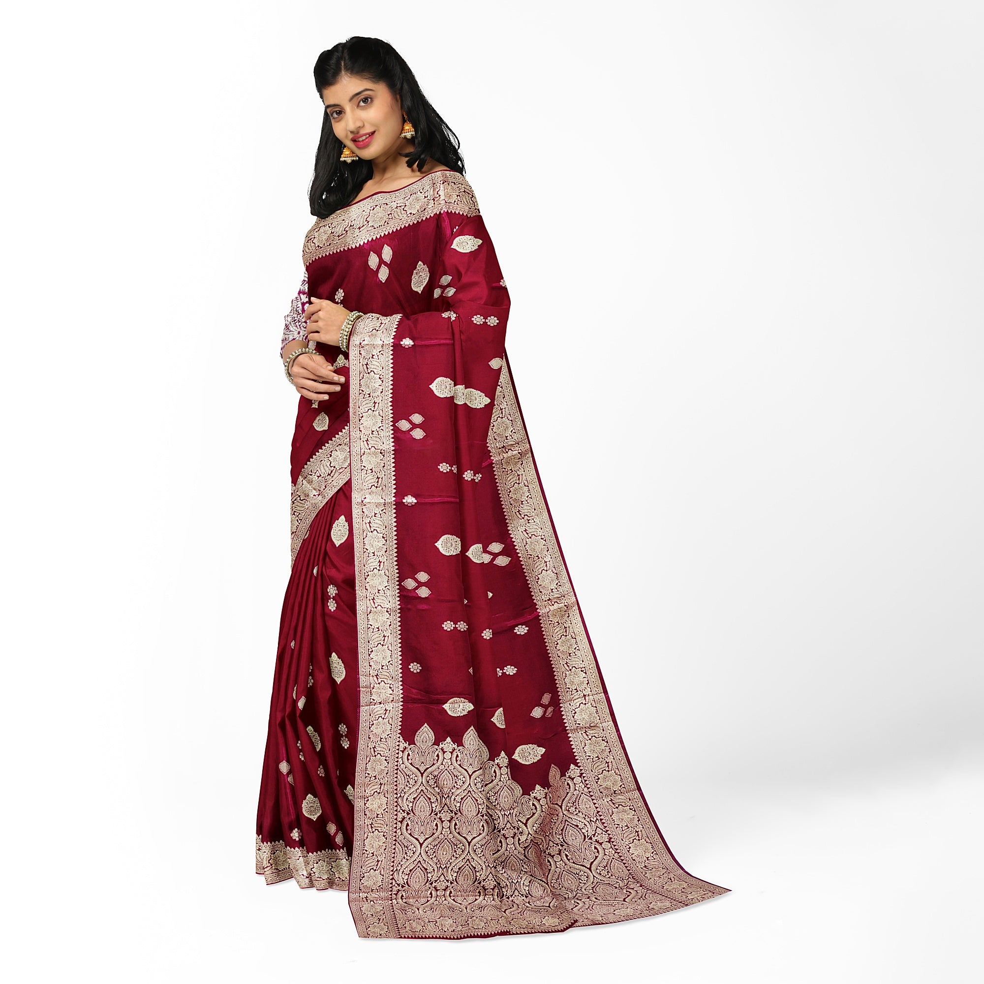 Maroon Raw Silk Saree – Timeless Elegance in Rich Traditional Weave