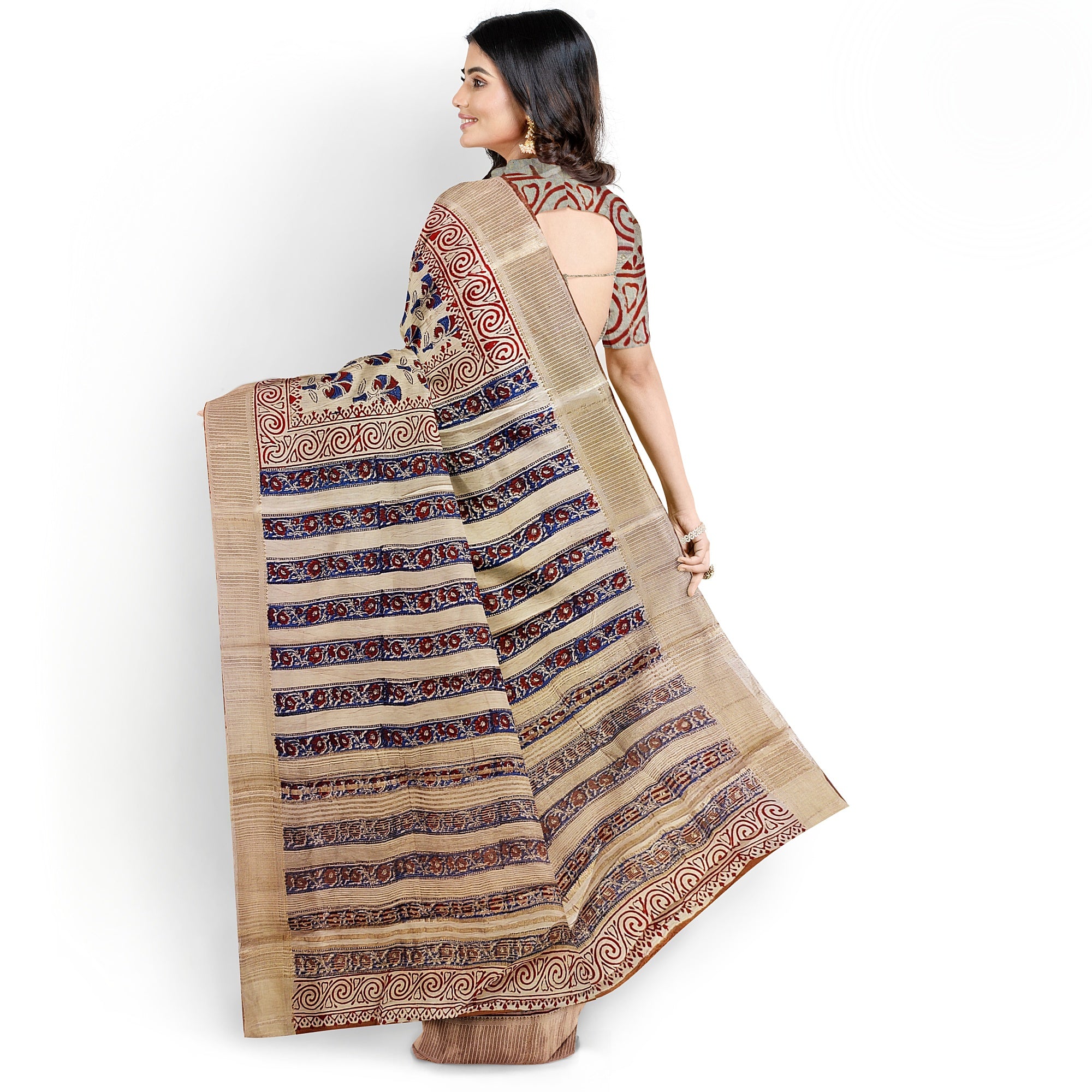 Cream Raw Silk Saree with Exquisite Floral Work – Elegant Traditional Saree Online