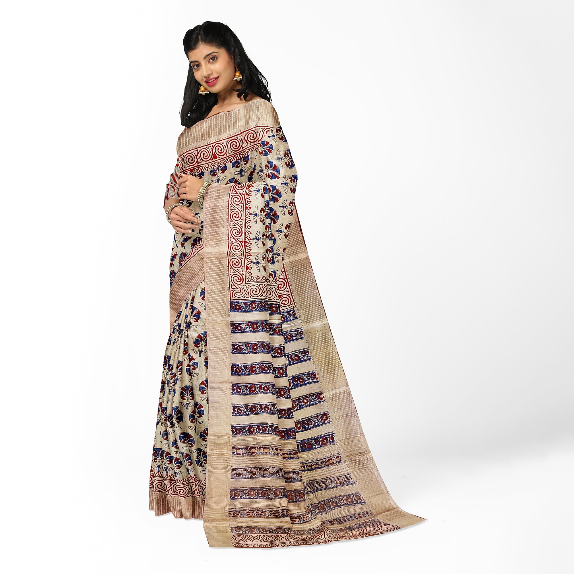 Cream Raw Silk Saree with Exquisite Floral Work – Elegant Traditional Saree Online